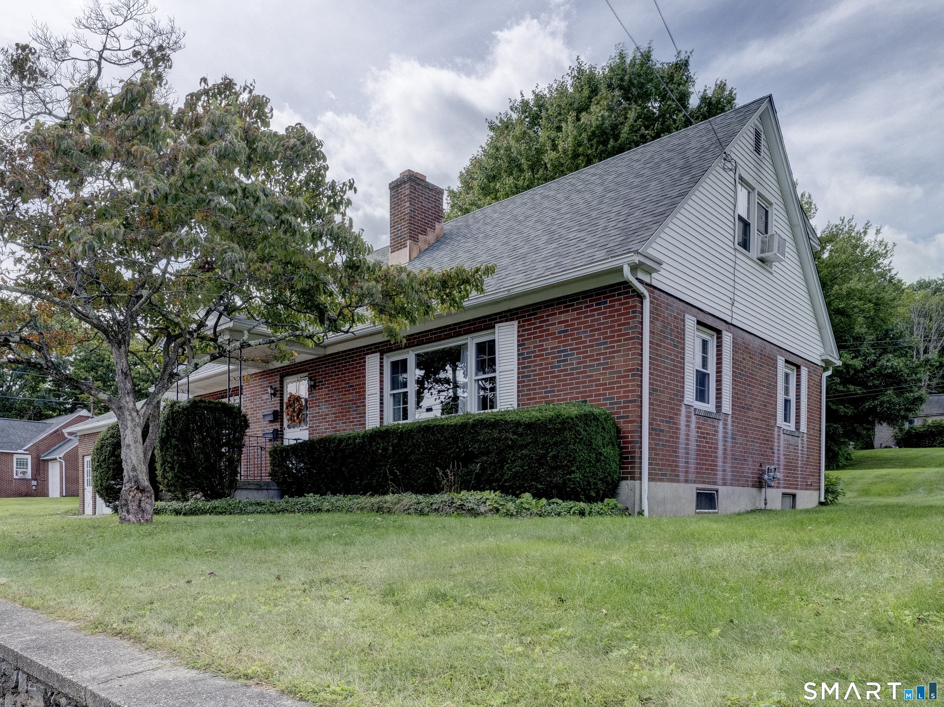 222 Maplewood Avenue