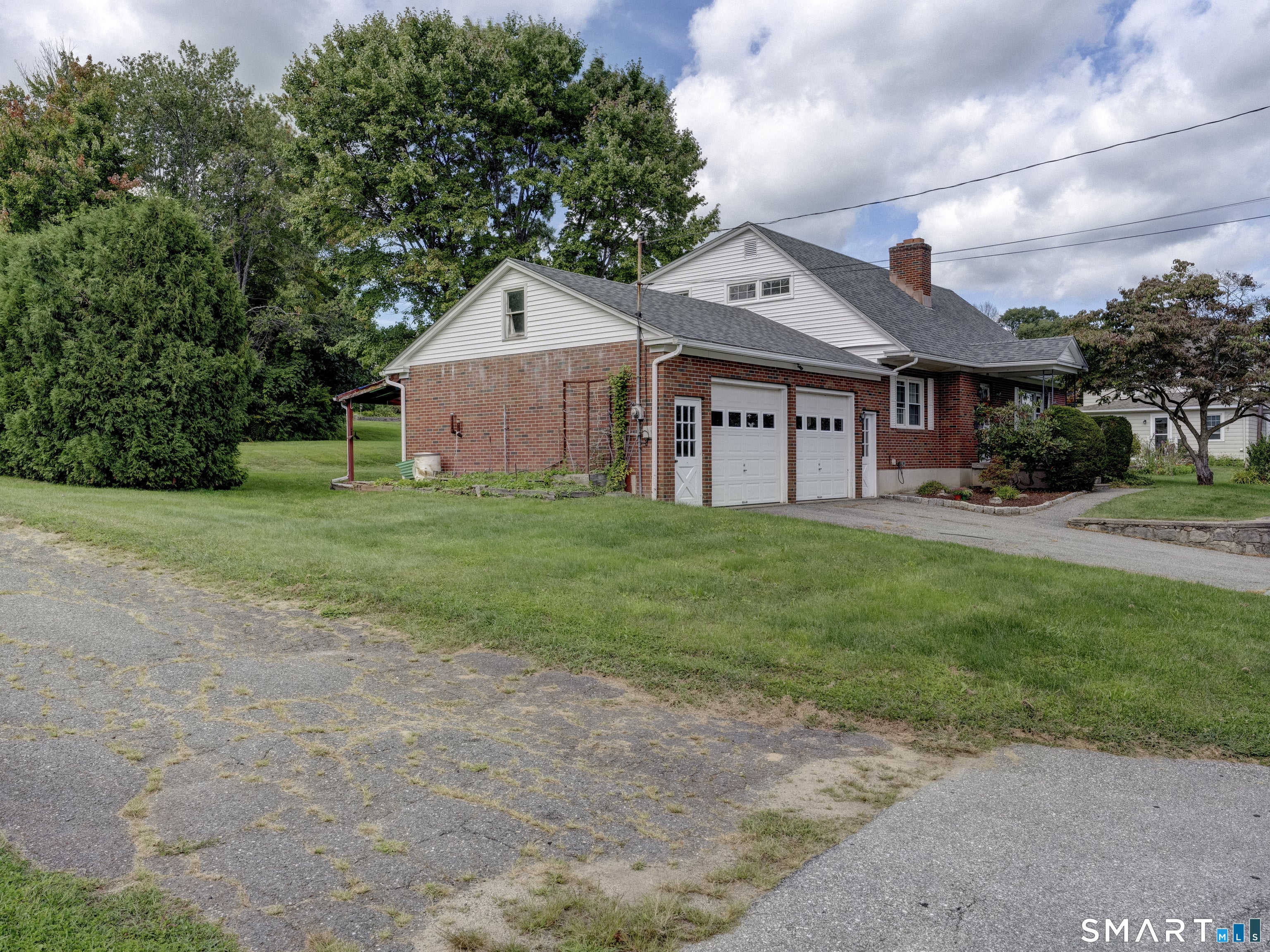 222 Maplewood Avenue