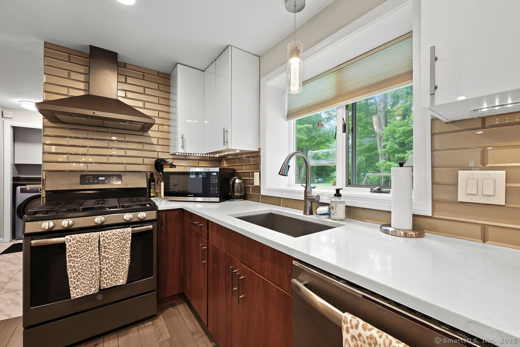 14 Stakey Farm Road, Southington, Connecticut image 12