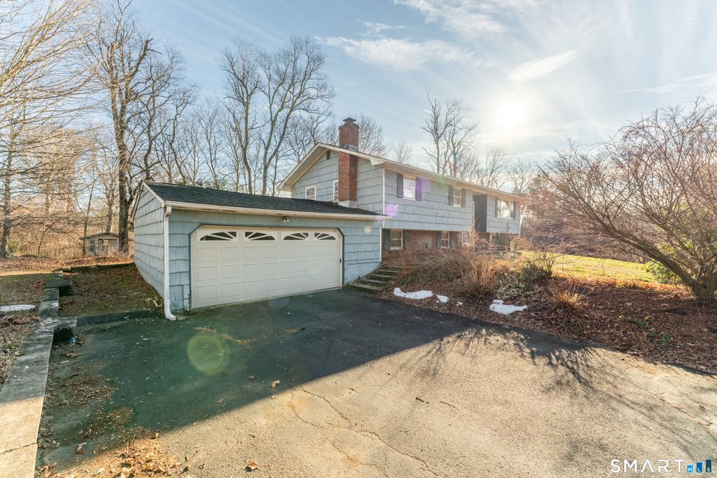 Photo of 6 Maple Circle, Monroe, CT 06468 (MLS # 24145996)