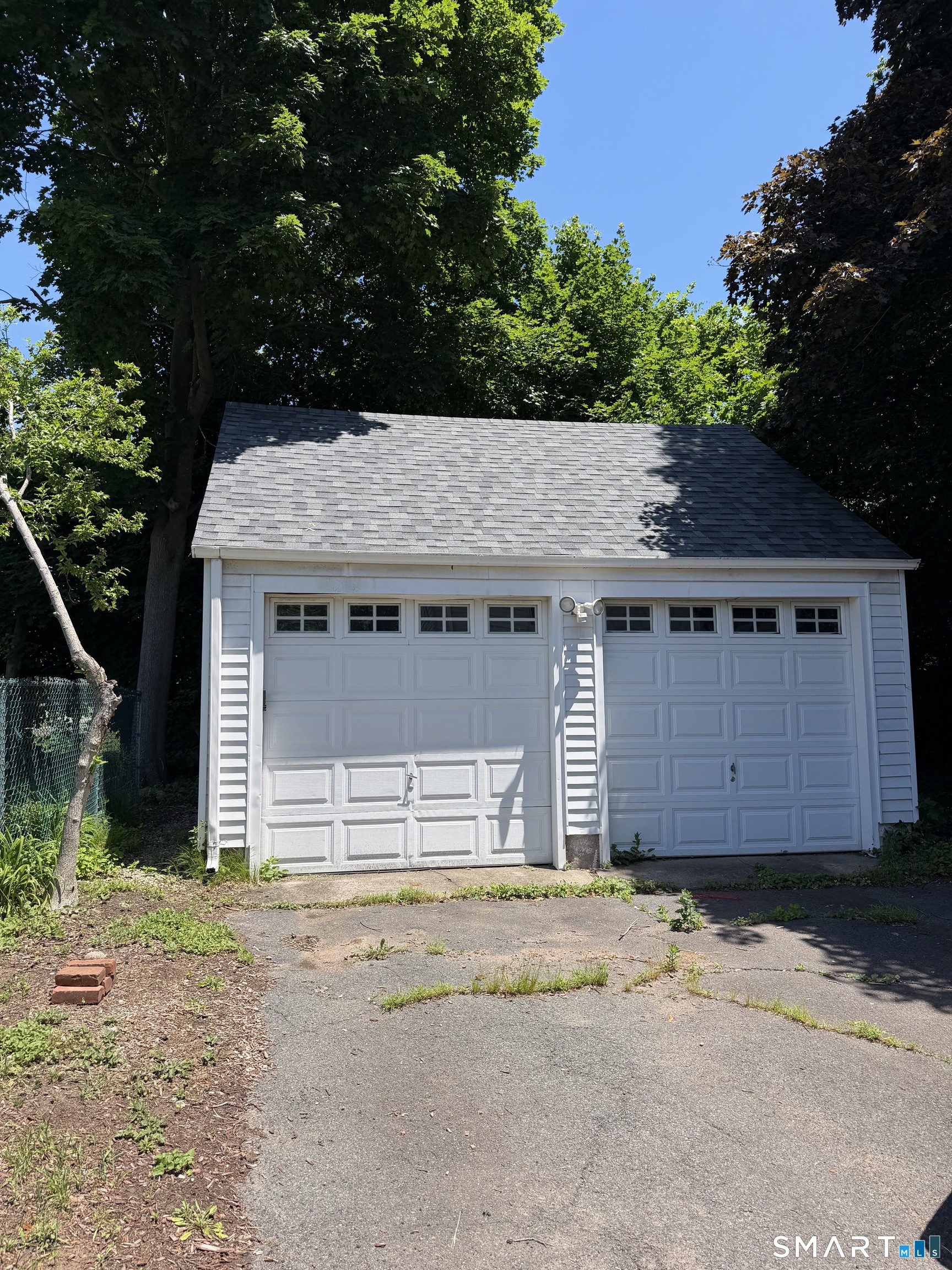 801 Corbin Avenue