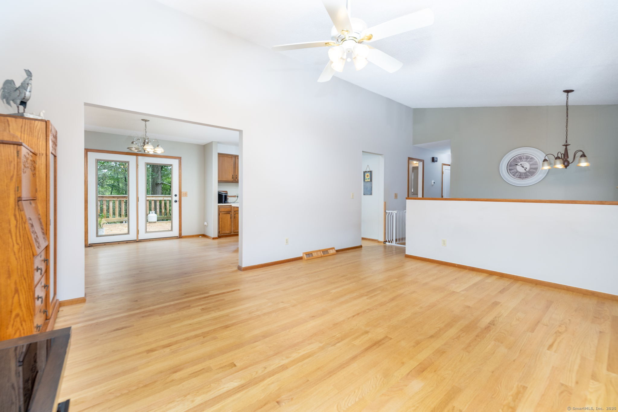 Colchester, Connecticut 06415, United States, 4 Bedrooms Bedrooms, ,3 BathroomsBathrooms,Residential,Active,196260