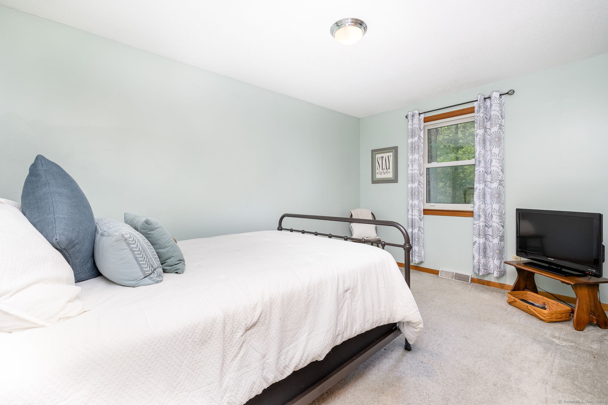 Colchester, Connecticut 06415, United States, 4 Bedrooms Bedrooms, ,3 BathroomsBathrooms,Residential,Active,196260