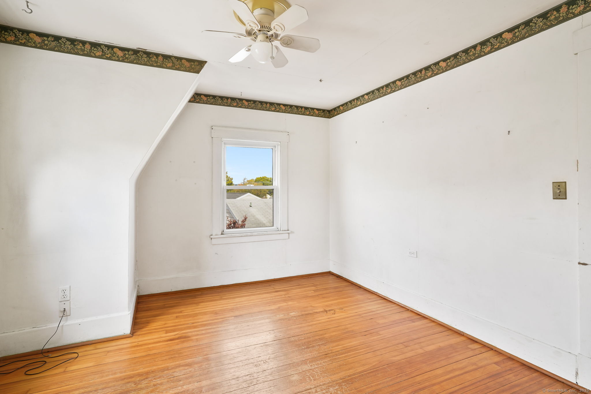 Stamford, Connecticut 06902, United States, 3 Bedrooms Bedrooms, ,2 BathroomsBathrooms,Residential,Active,229957