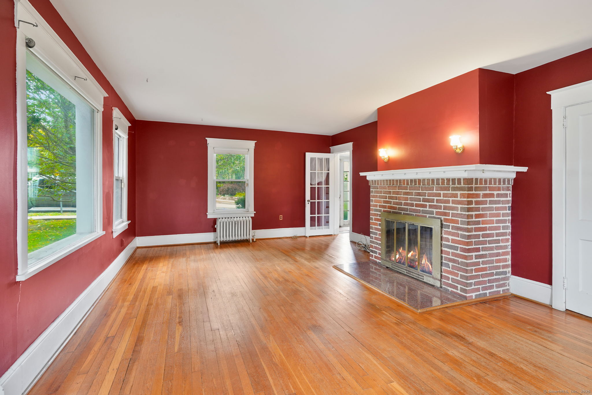 Stamford, Connecticut 06902, United States, 3 Bedrooms Bedrooms, ,2 BathroomsBathrooms,Residential,Active,229957