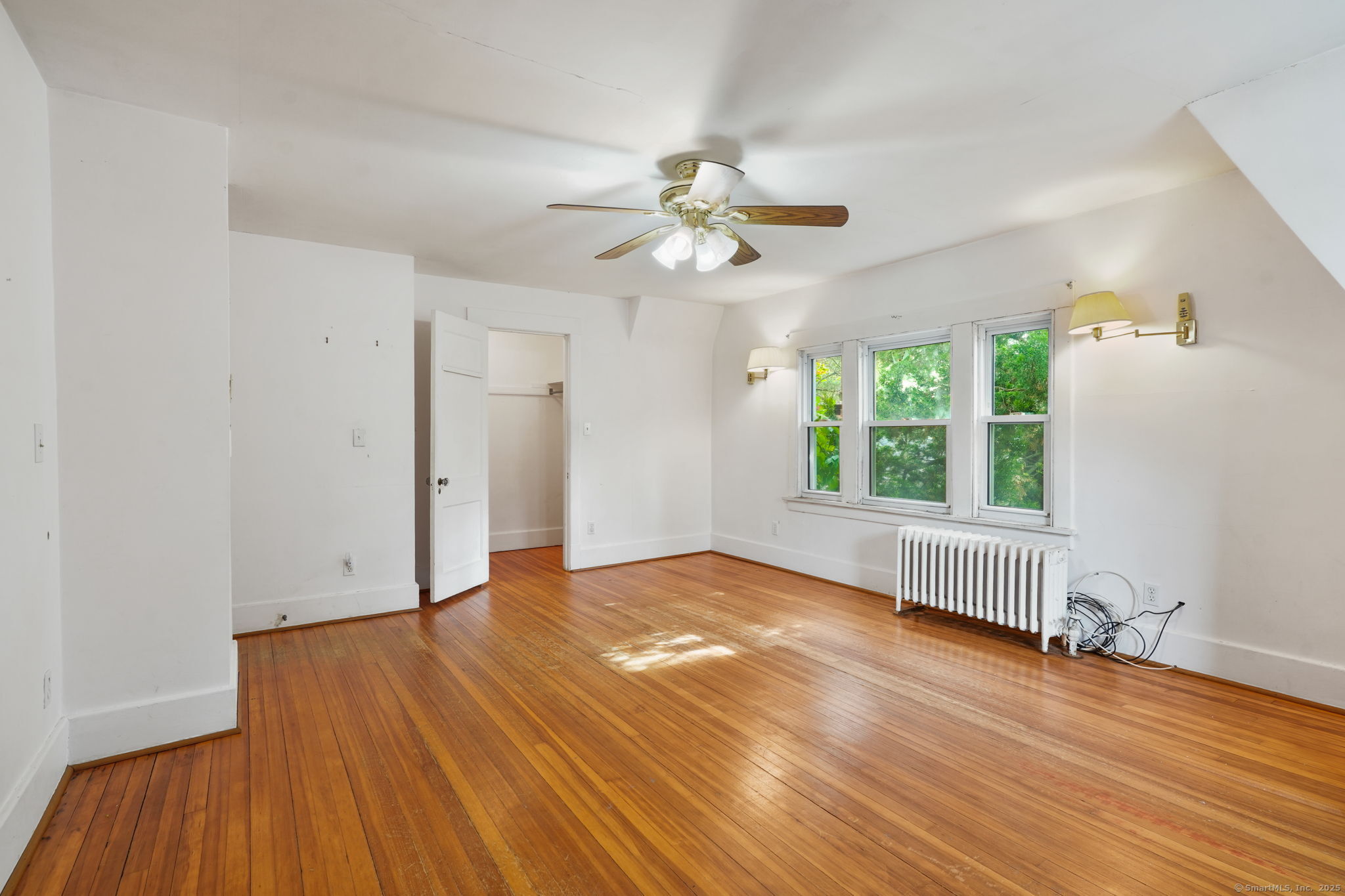 Stamford, Connecticut 06902, United States, 3 Bedrooms Bedrooms, ,2 BathroomsBathrooms,Residential,Active,229957