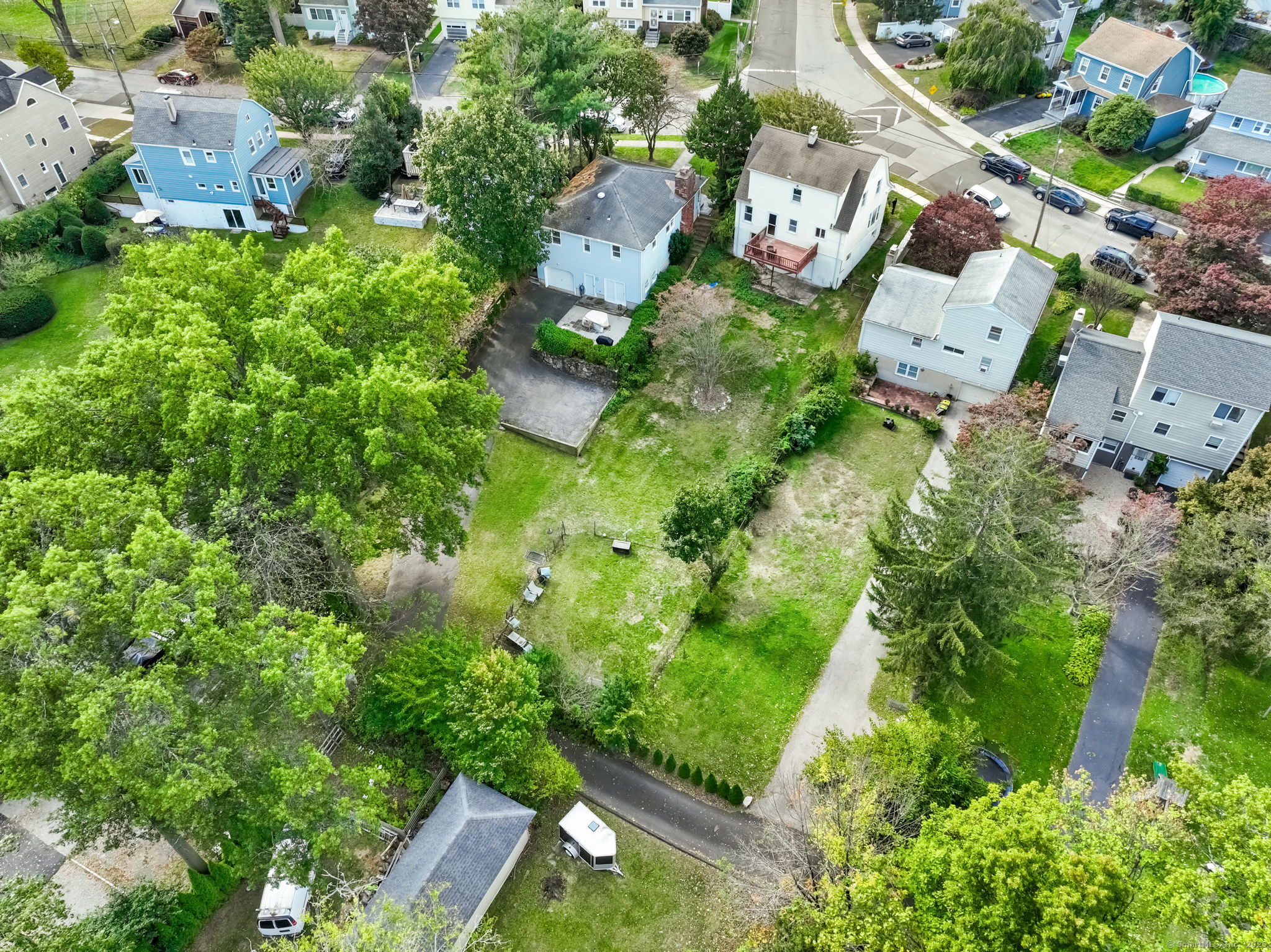 Stamford, Connecticut 06902, United States, 3 Bedrooms Bedrooms, ,2 BathroomsBathrooms,Residential,Active,229957