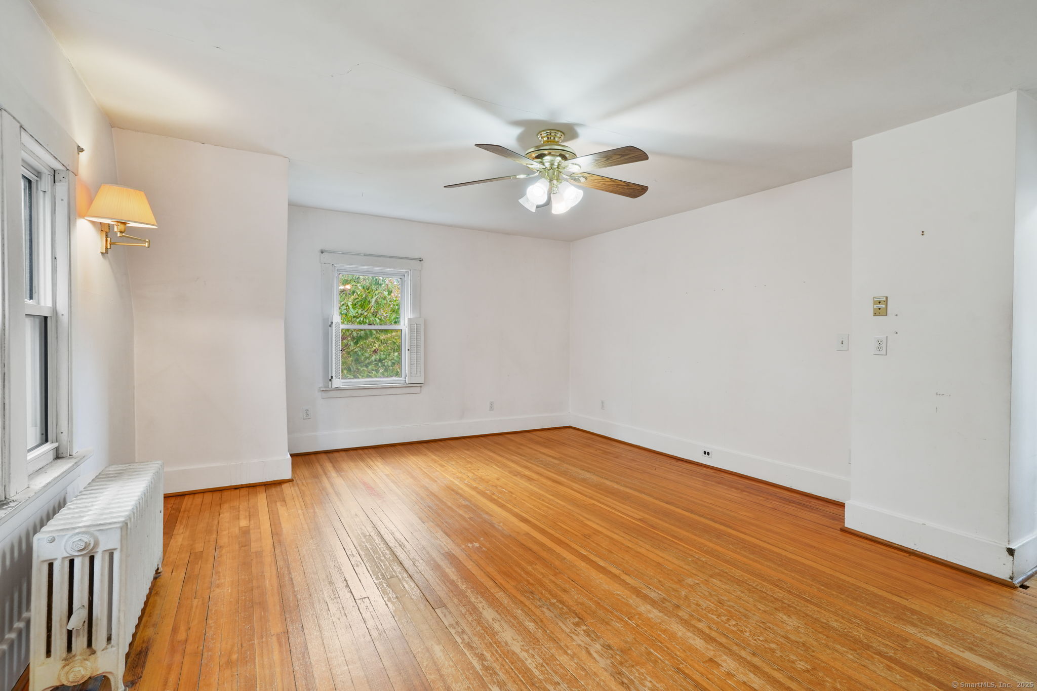 Stamford, Connecticut 06902, United States, 3 Bedrooms Bedrooms, ,2 BathroomsBathrooms,Residential,Active,229957