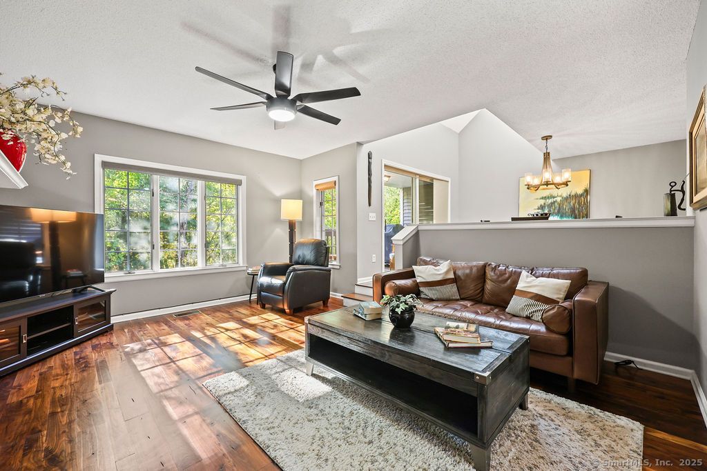 Photo of 8 Copley Road #8, Glastonbury, CT 06073 (MLS # 24120082)