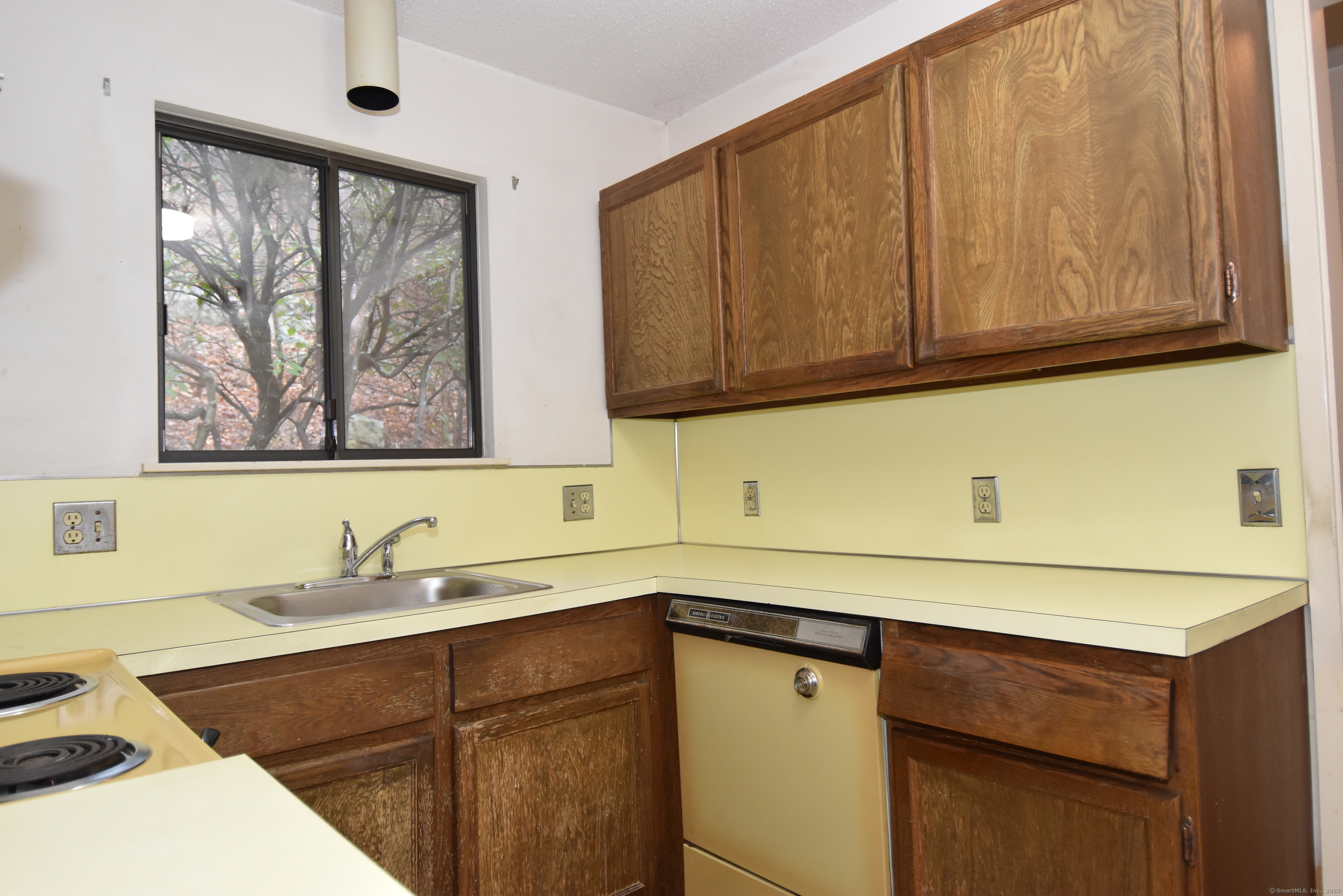 1034 Heritage Village #B, Southbury, Connecticut image 6
