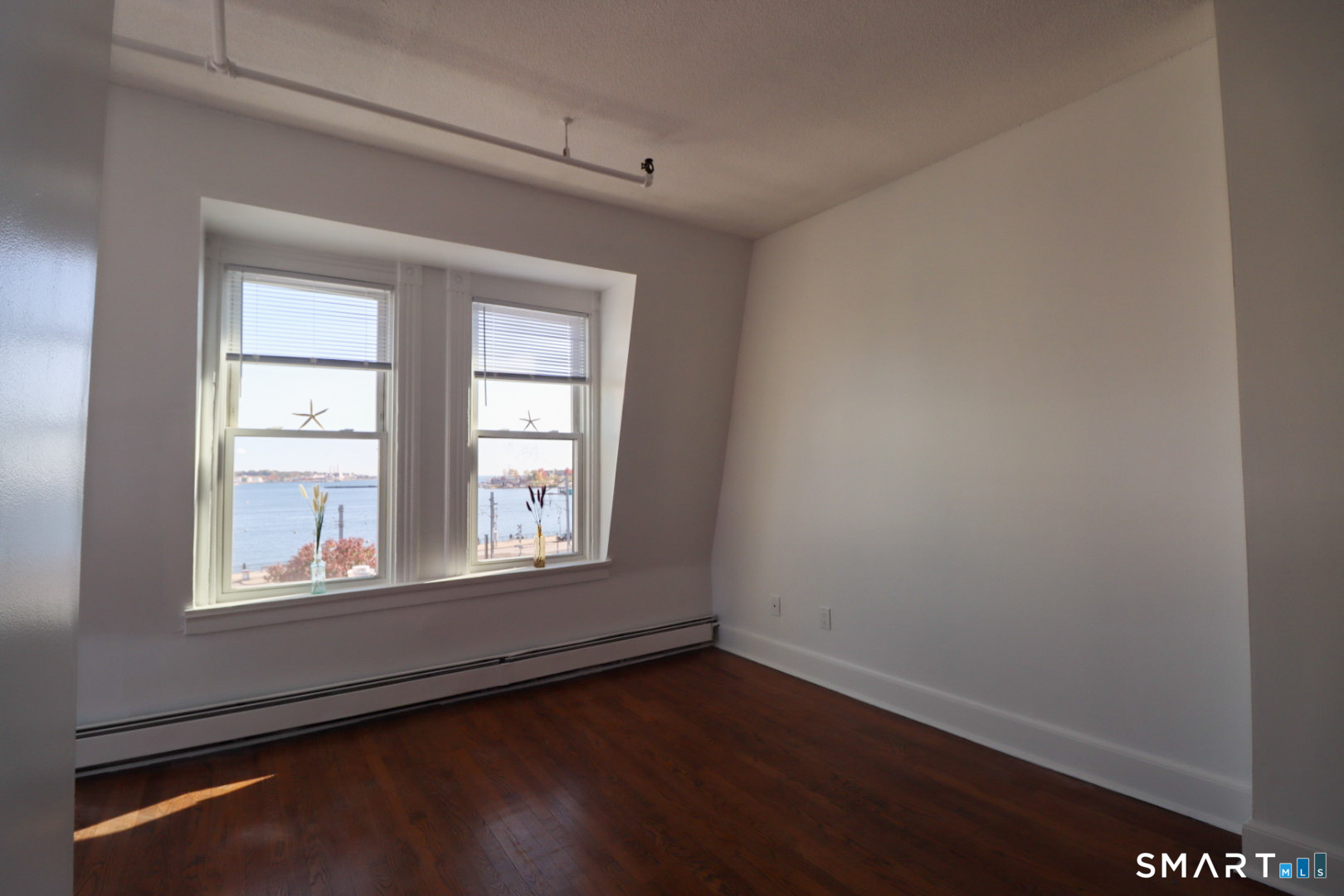 187 Bank Street 195-202