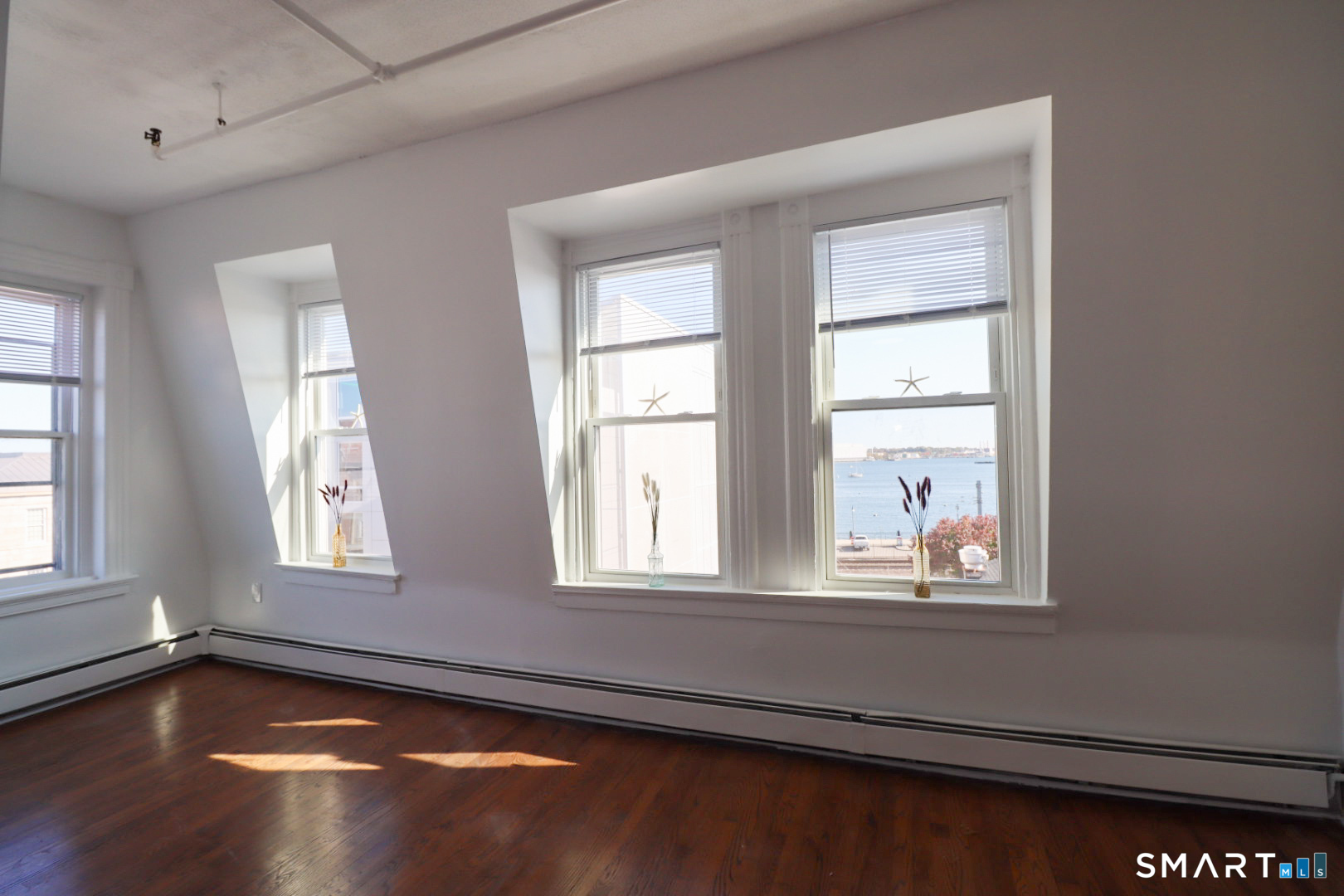 187 Bank Street 195-202