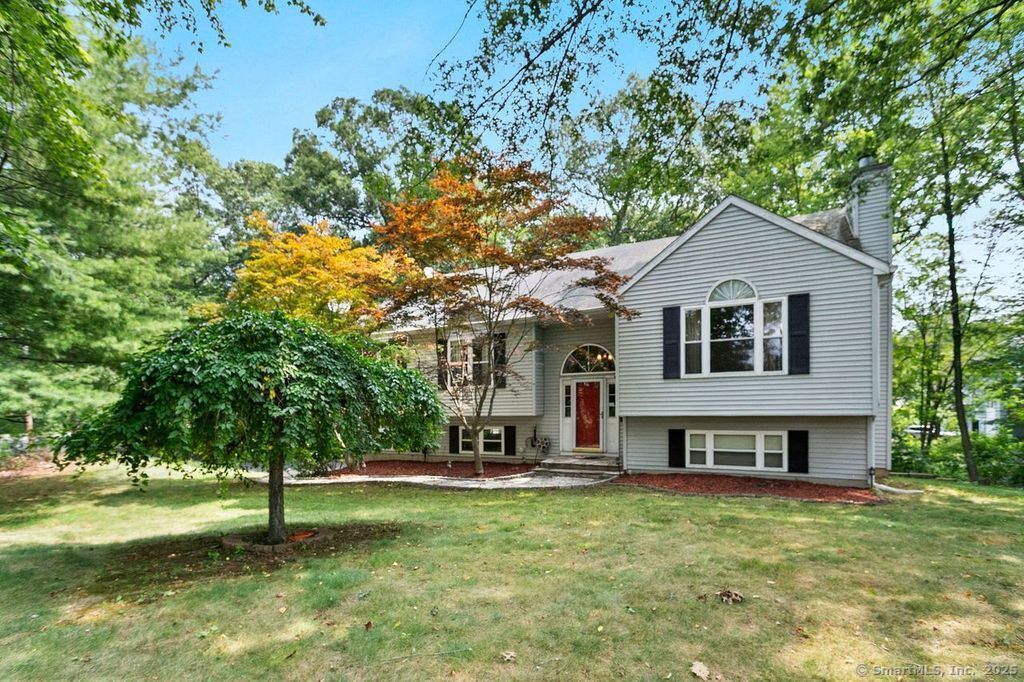 Photo of 6 Stonegate Lane, Shelton, CT 06484 (MLS # 24145700)