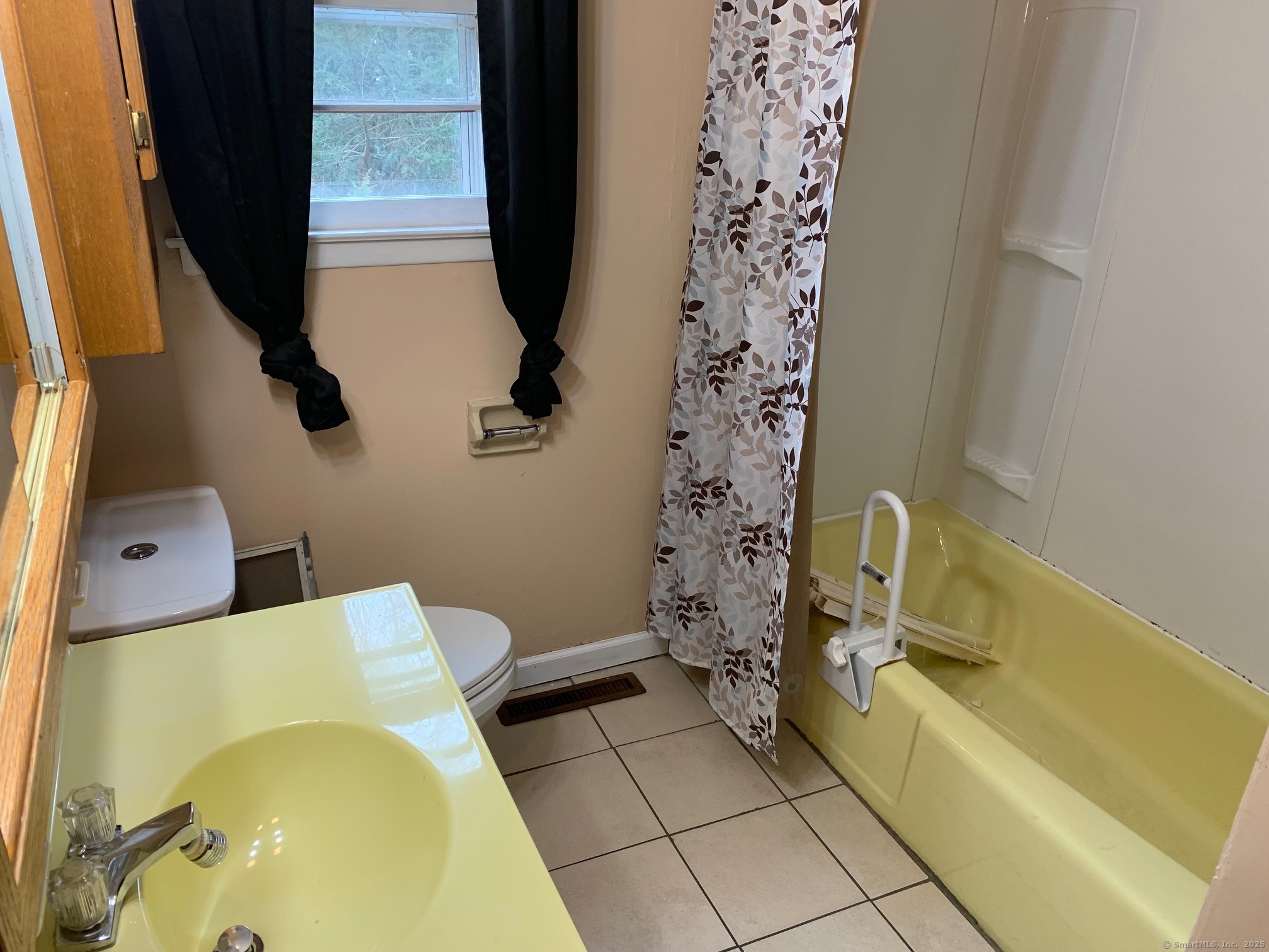 175 Devonwood Drive, Waterbury, Connecticut image 18