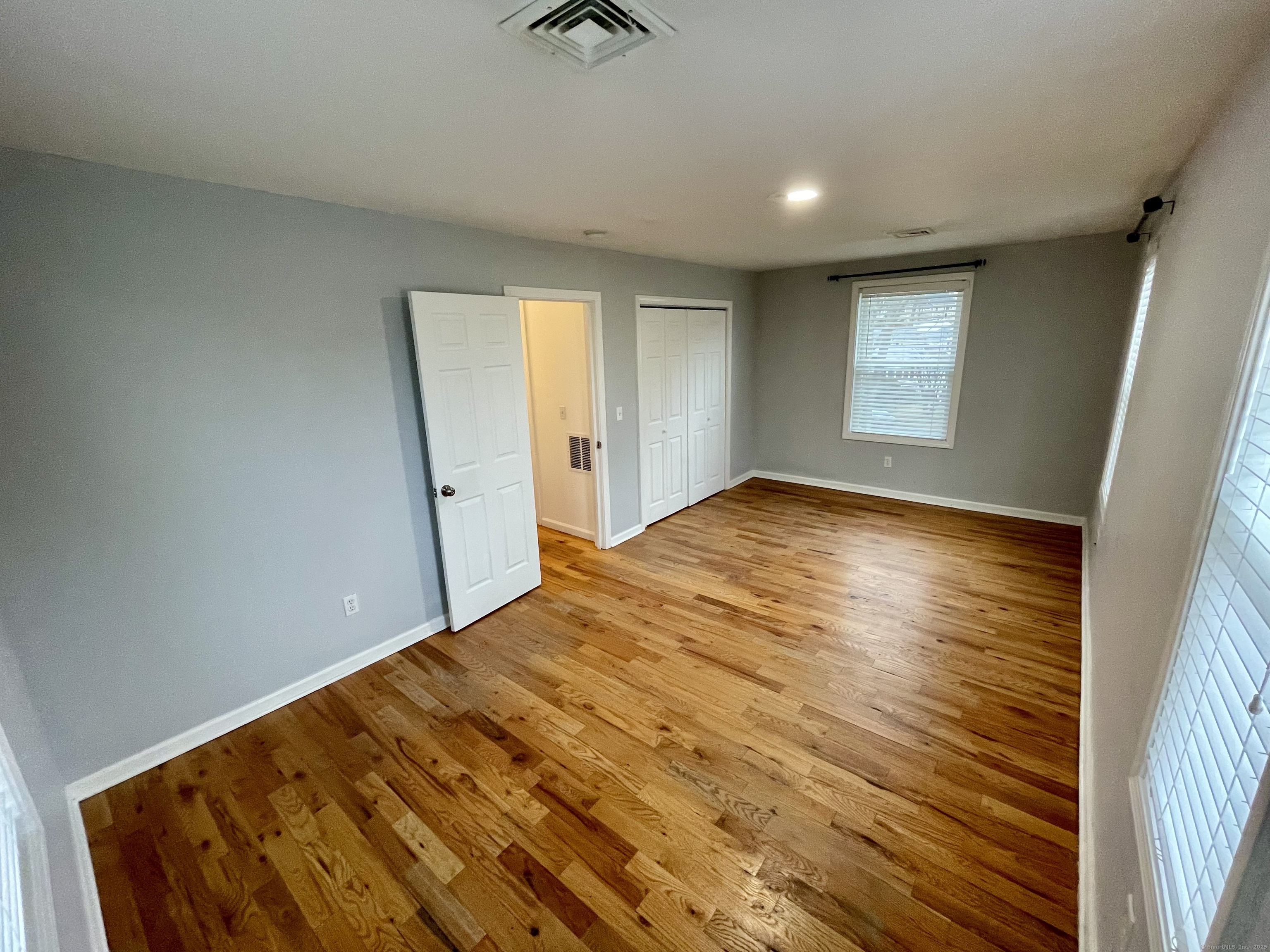 1895 Reservoir Avenue, Bridgeport, Connecticut image 26