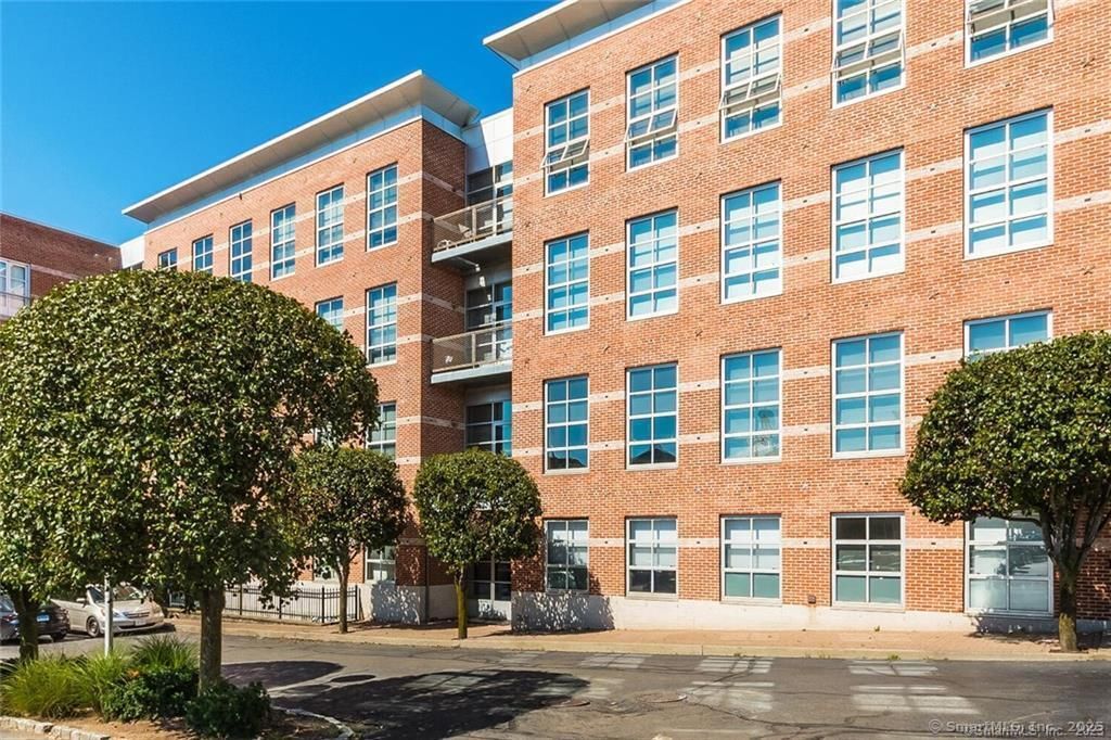 Photo of 10 Ann Street #108, Norwalk, CT 06854 (MLS # 24165380)