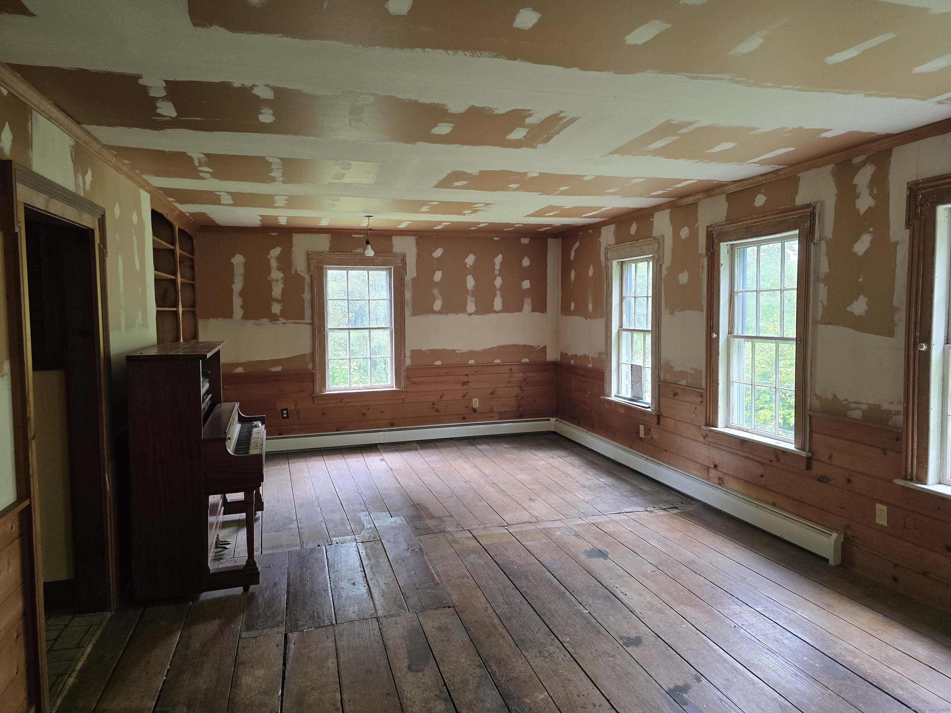 683 Torringford Street, Torrington, Connecticut image 10