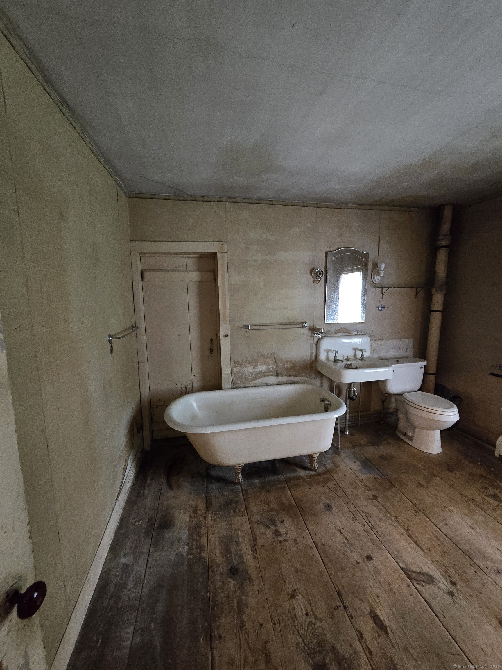 683 Torringford Street, Torrington, Connecticut image 14