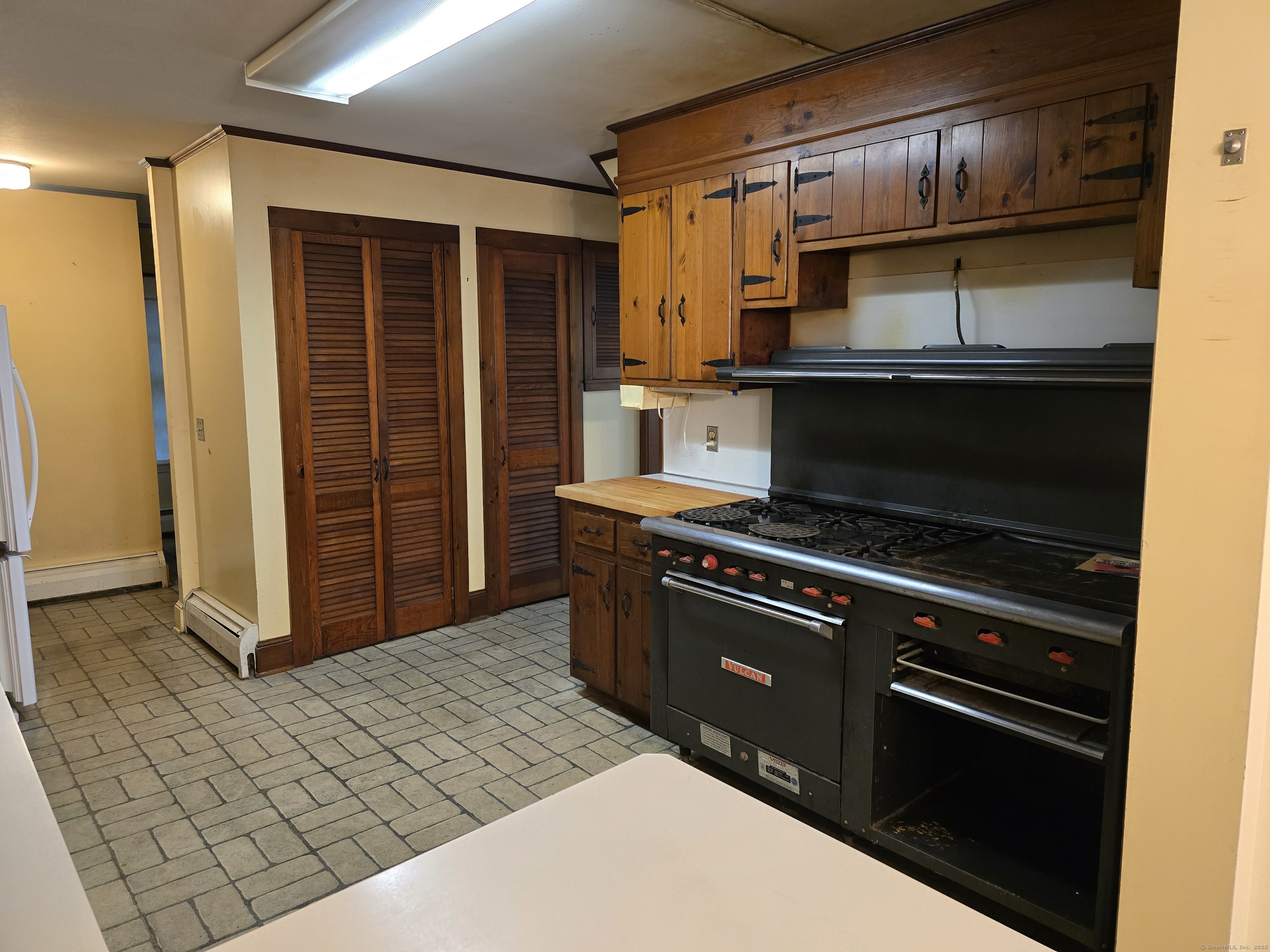 683 Torringford Street, Torrington, Connecticut image 9