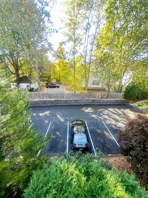 Tiny photo for 183 Loomis Drive #APT 104, West Hartford, CT 06107 (MLS # 24135627)