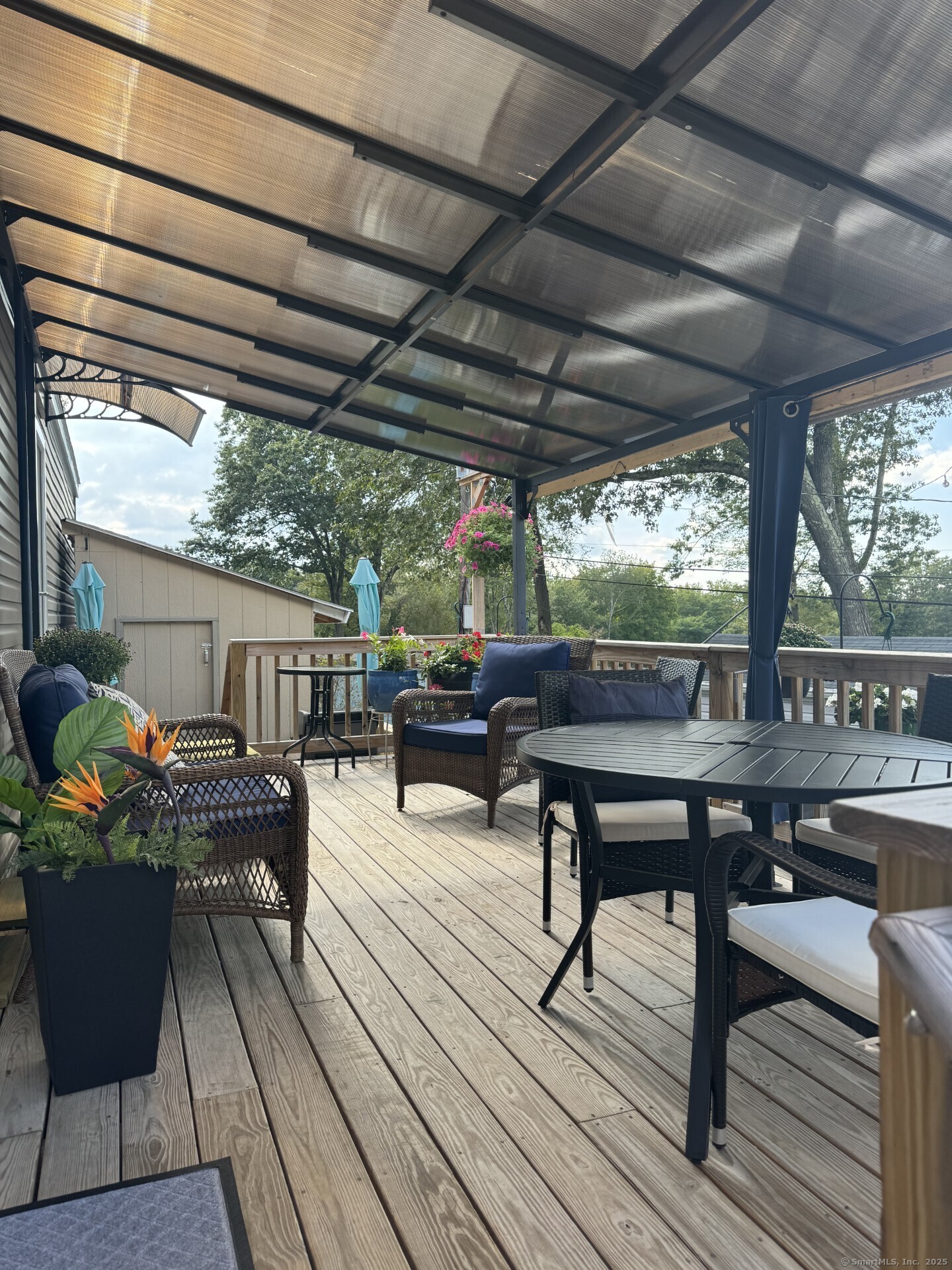 Vernon, Connecticut 06066, United States, 2 Bedrooms Bedrooms, ,1 BathroomBathrooms,Residential,Pending,210150