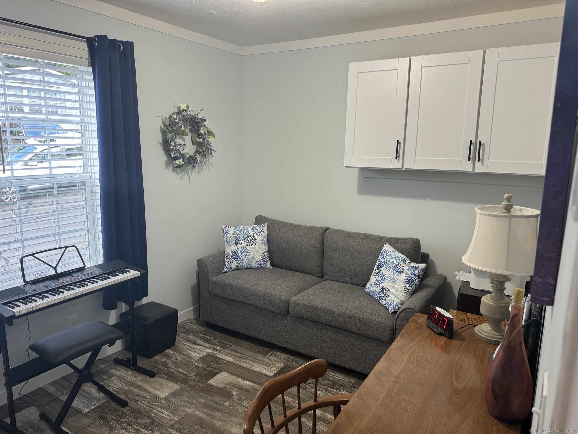 Vernon, Connecticut 06066, United States, 2 Bedrooms Bedrooms, ,1 BathroomBathrooms,Residential,Pending,210150