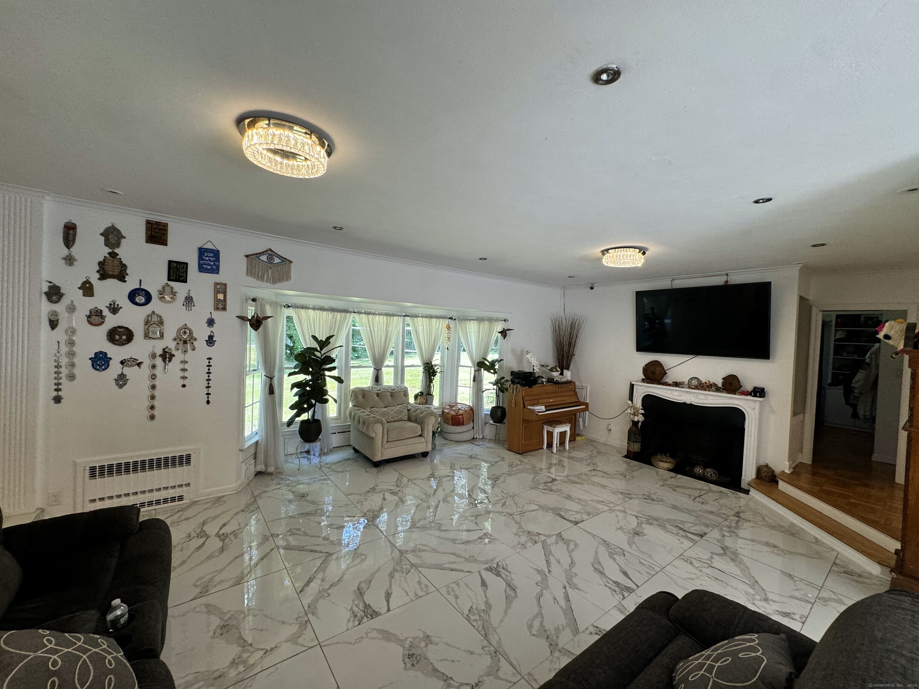 170 Hunter Drive, West Hartford, Connecticut image 6