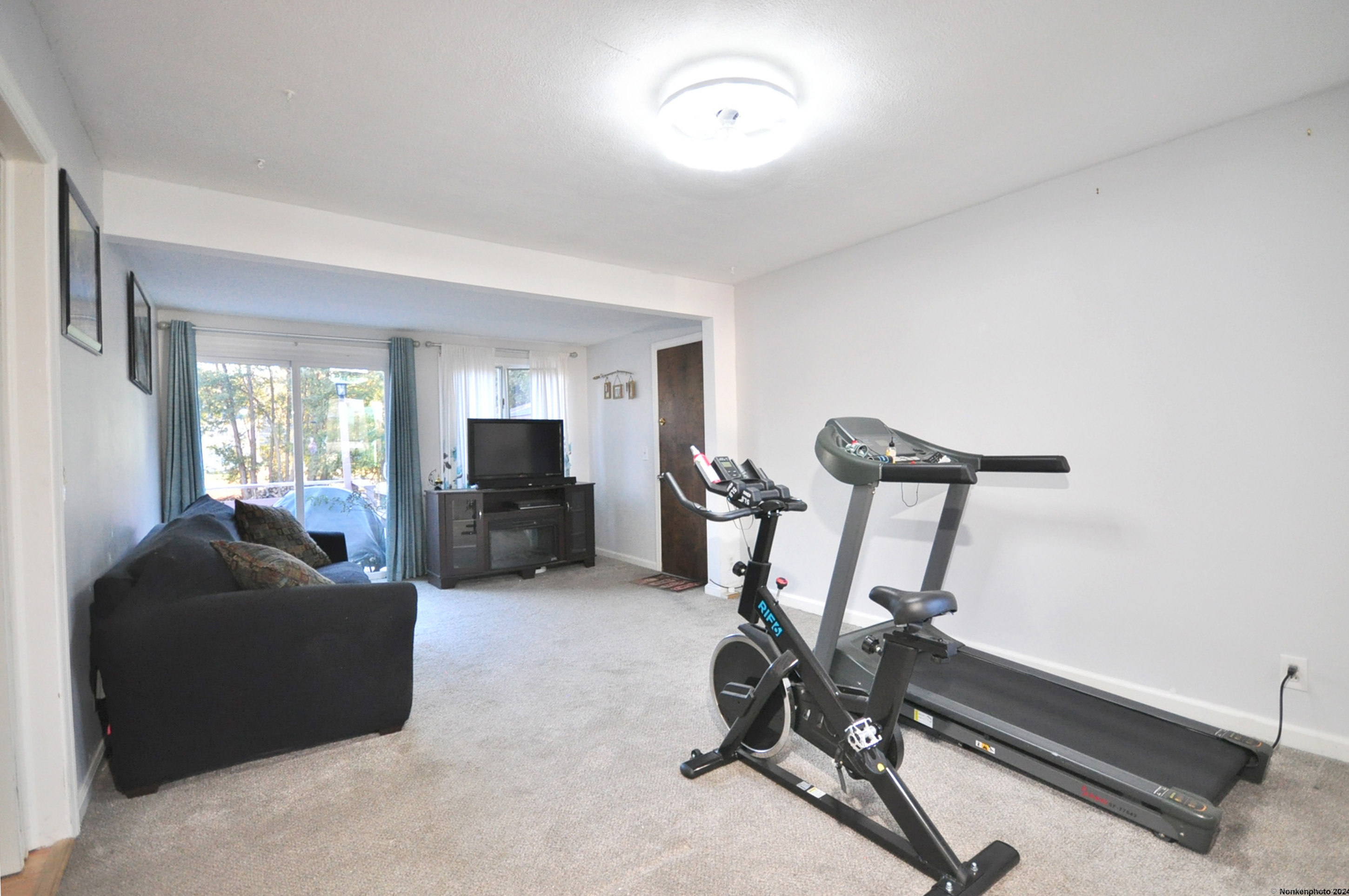 16 Hamilton Drive, Berlin, Connecticut image 35