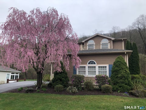 Condo For Sale - 160 Hawthorne Drive #160<br/> Berlin, CT 06037