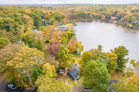 A home in Haddam