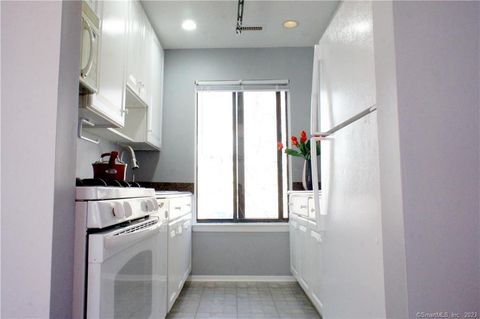 Tiny photo for 2 Juneberry Lane #2, Ridgefield, CT 06877 (MLS # 24147083)