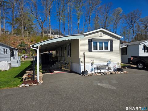 Photo of 67 Loring Court, Wallingford, CT 06492 (MLS # 24170590)