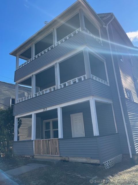 Rental Property at Main Street, Plymouth, Connecticut - Bedrooms: 3 
Bathrooms: 1 
Rooms: 5  - $1,650 MO.