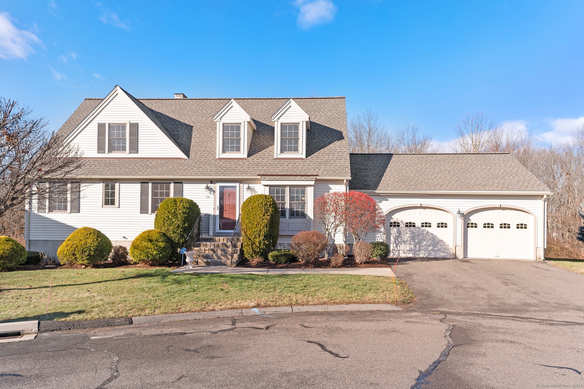 14 Tristian Court 14, Wethersfield, Connecticut - 3 Bedrooms  
3 Bathrooms  
5 Rooms - 