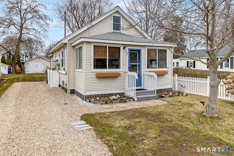 Photo of 67 Middletown Avenue, Old Saybrook, CT 06475 (MLS # 24160518)