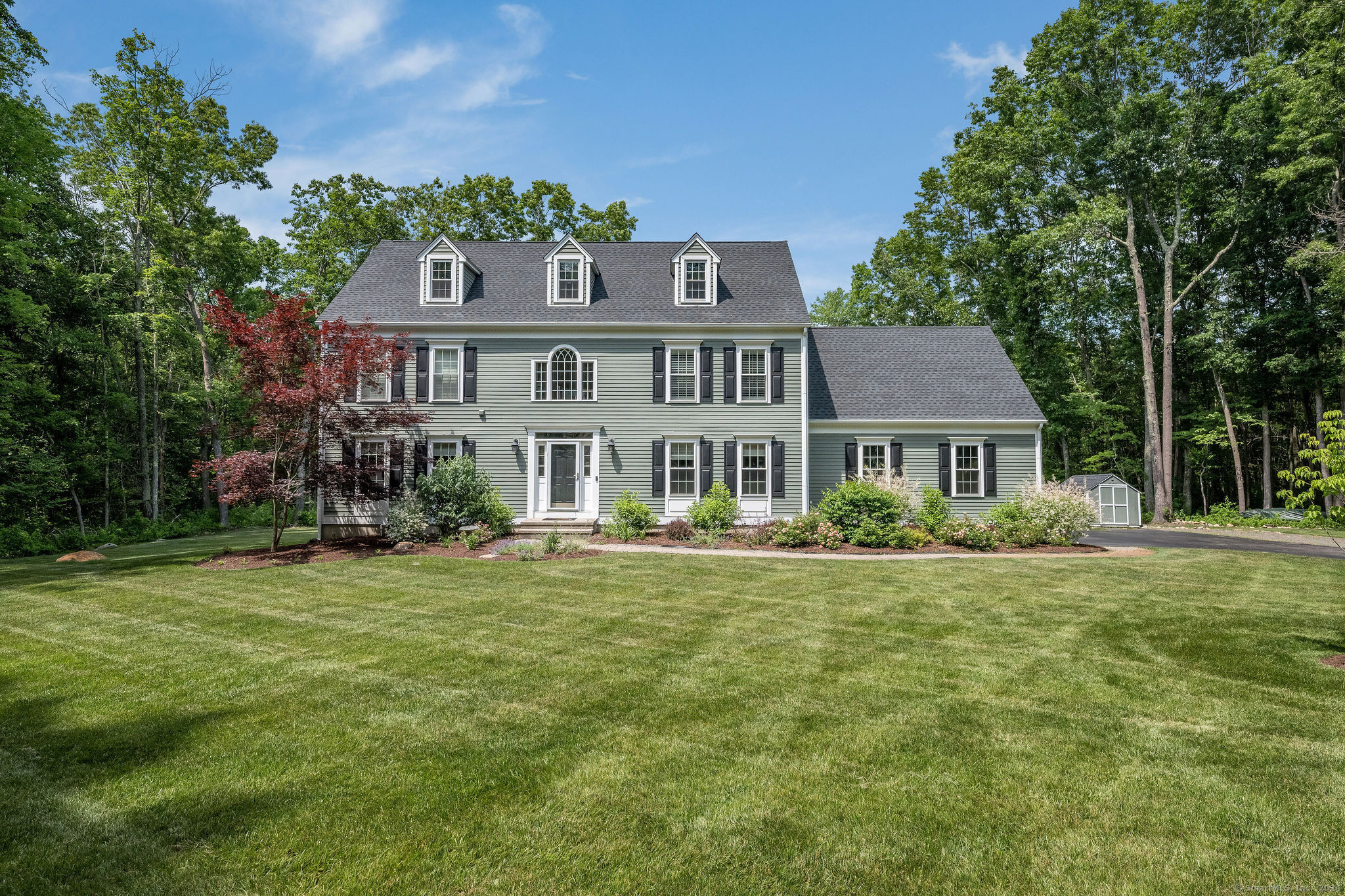 414 Bartlett Drive, Madison, Connecticut - 5 Bedrooms  
4 Bathrooms  
10 Rooms - 