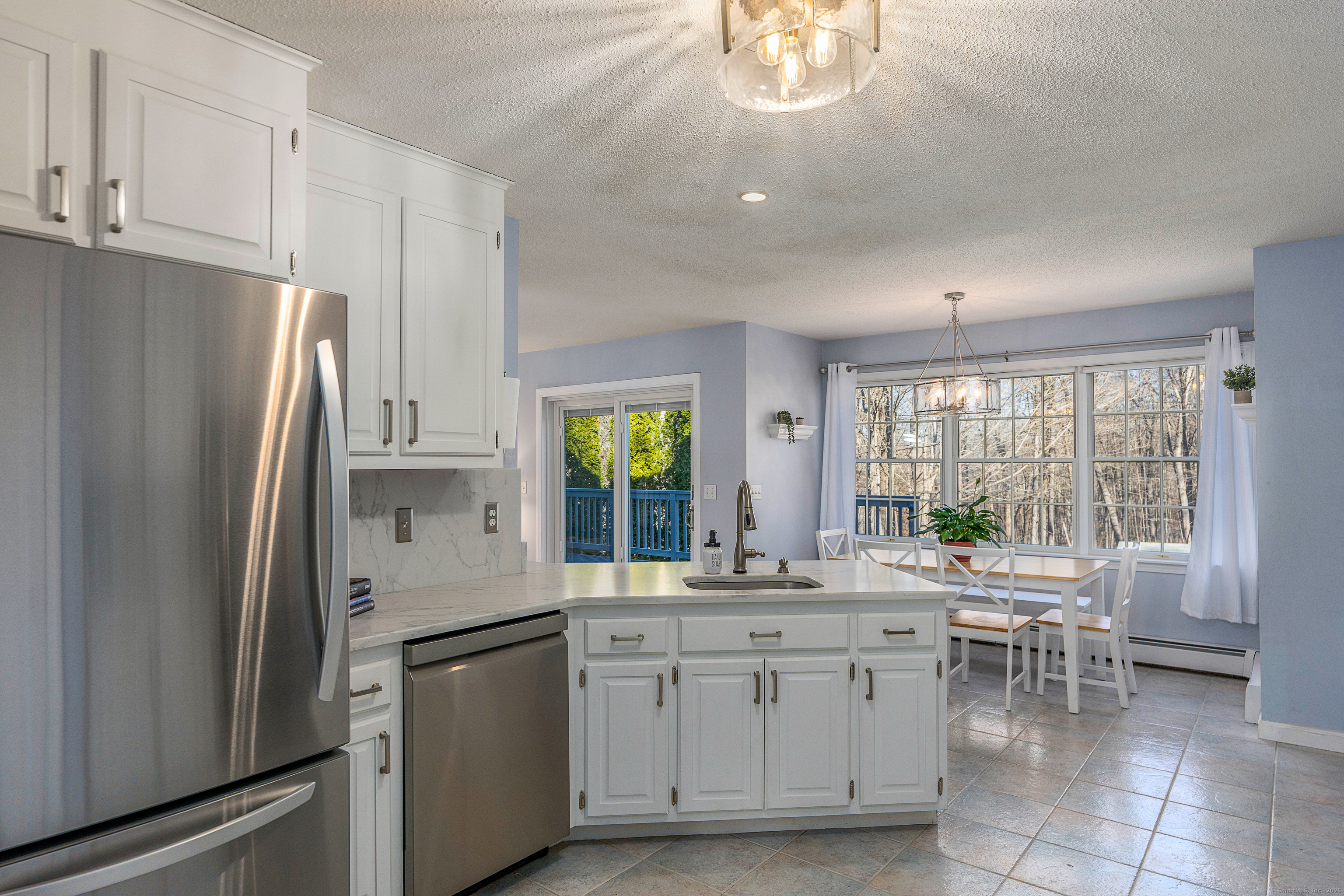 Coventry, Connecticut 06238, United States, 3 Bedrooms Bedrooms, ,4 BathroomsBathrooms,Residential,Pending,250178