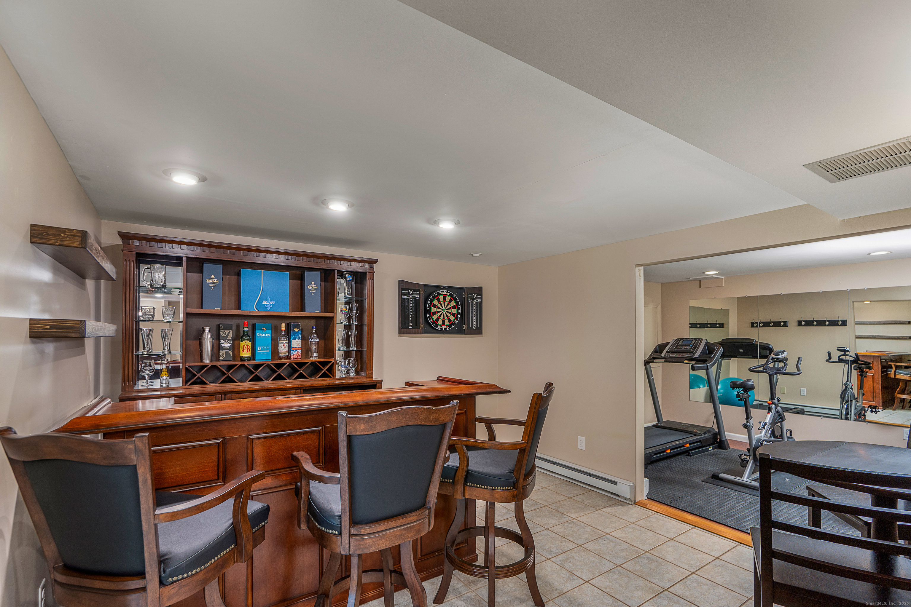 Coventry, Connecticut 06238, United States, 3 Bedrooms Bedrooms, ,4 BathroomsBathrooms,Residential,Pending,250178