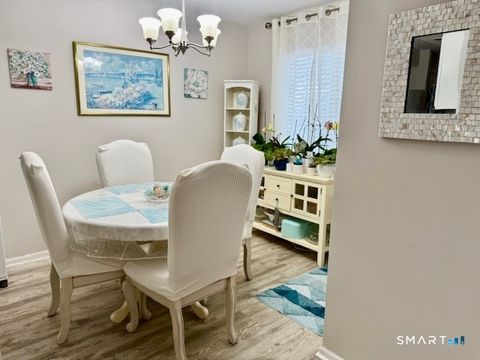 Tiny photo for 4 Arlington Court #4, Brookfield, CT 06804 (MLS # 24150065)