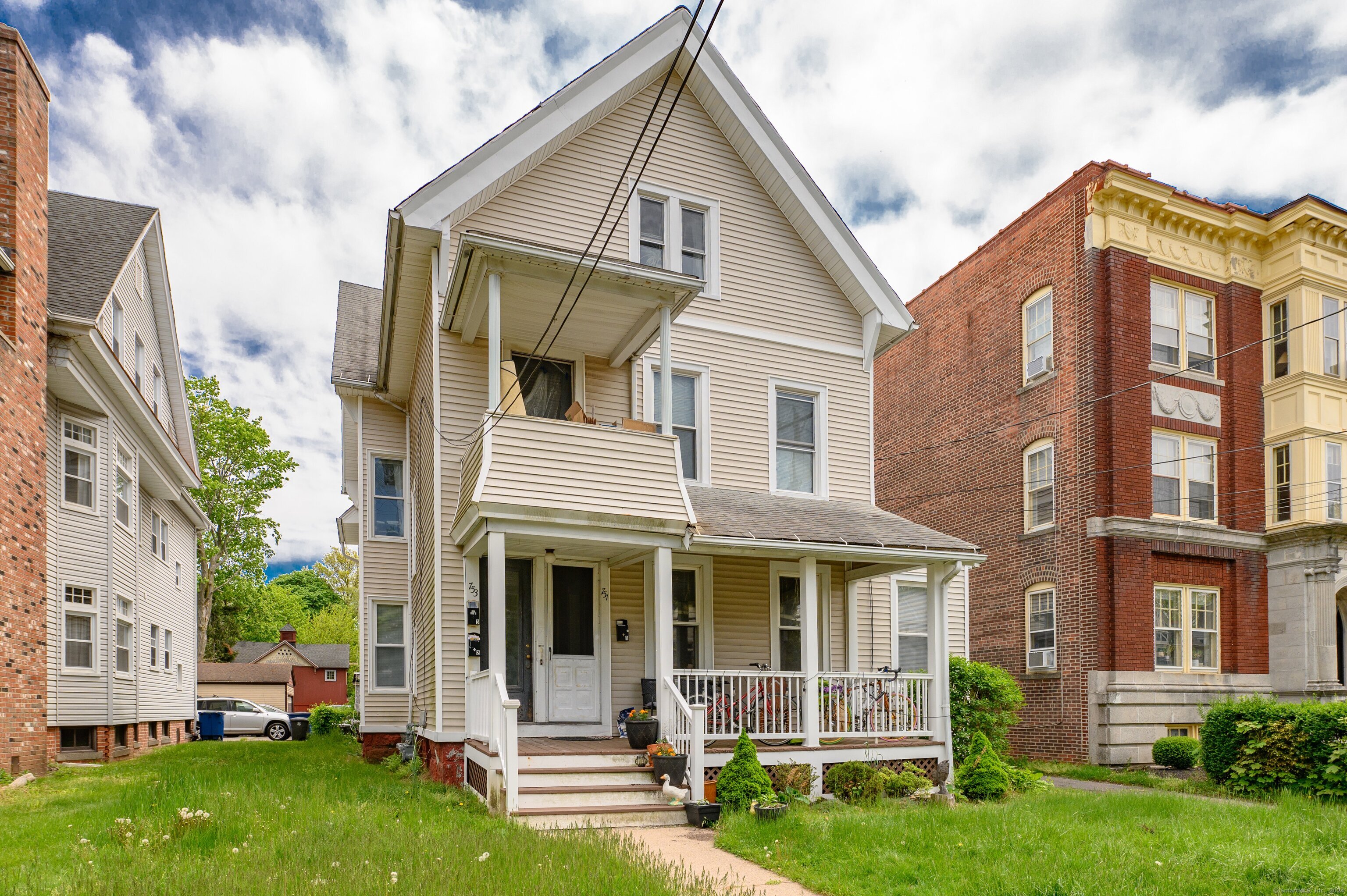 Rental Property at Orange Street 2nd Floor, New Haven, Connecticut - Bedrooms: 3 
Bathrooms: 1 
Rooms: 5  - $2,800 MO.