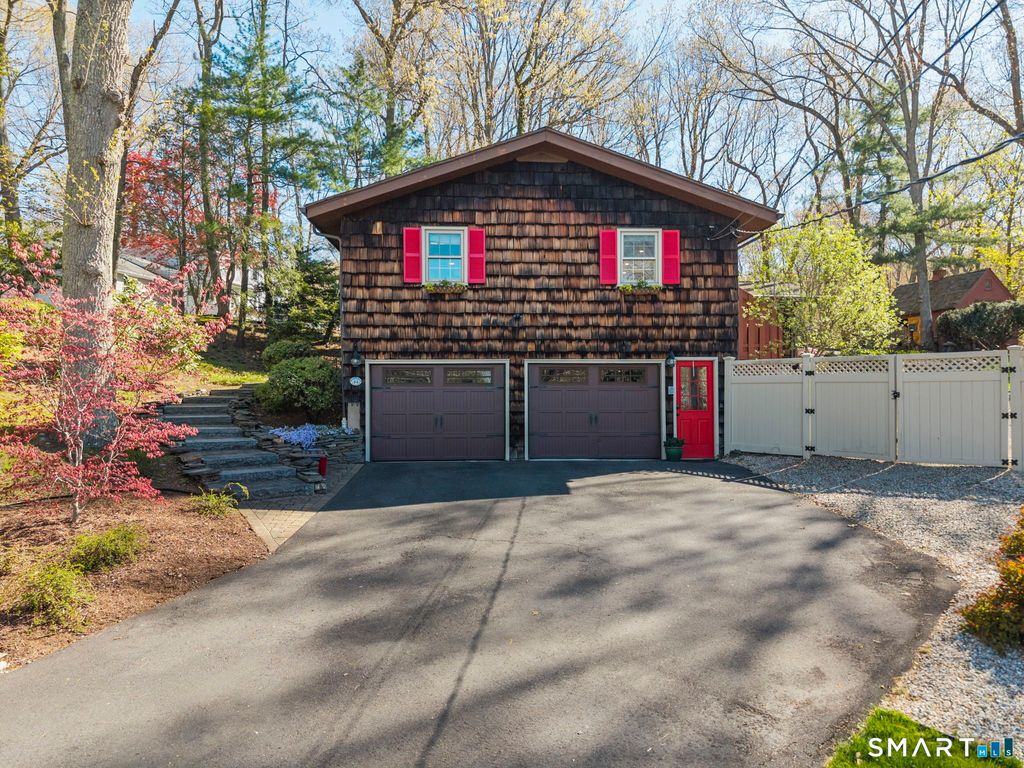 Photo of 44 Knollwood Drive, Glastonbury, CT 06033 (MLS # 24170586)