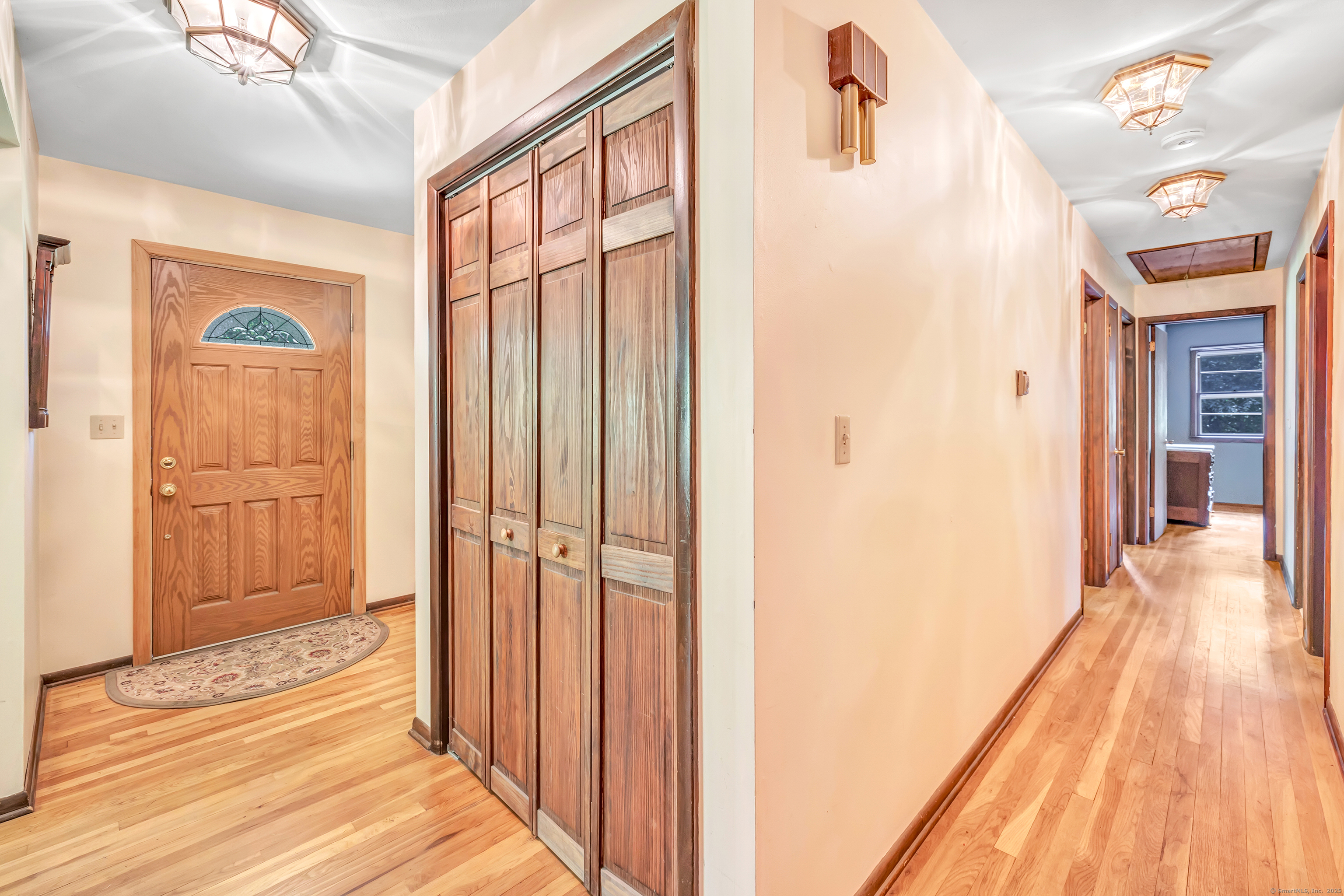 Shelton, Connecticut 06484, United States, 4 Bedrooms Bedrooms, ,2 BathroomsBathrooms,Residential,Coming Soon,163306