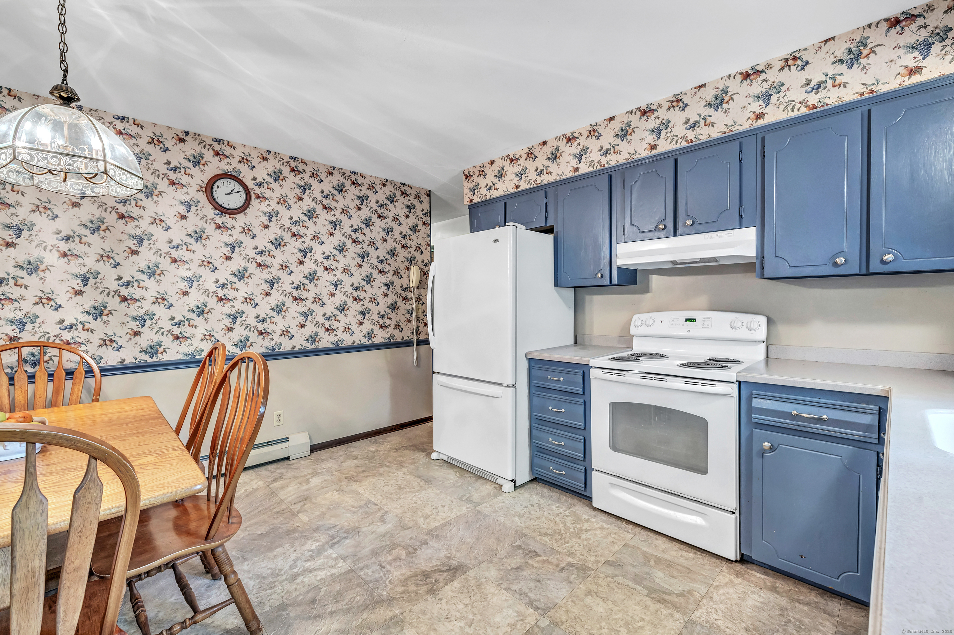 Shelton, Connecticut 06484, United States, 4 Bedrooms Bedrooms, ,2 BathroomsBathrooms,Residential,Coming Soon,163306