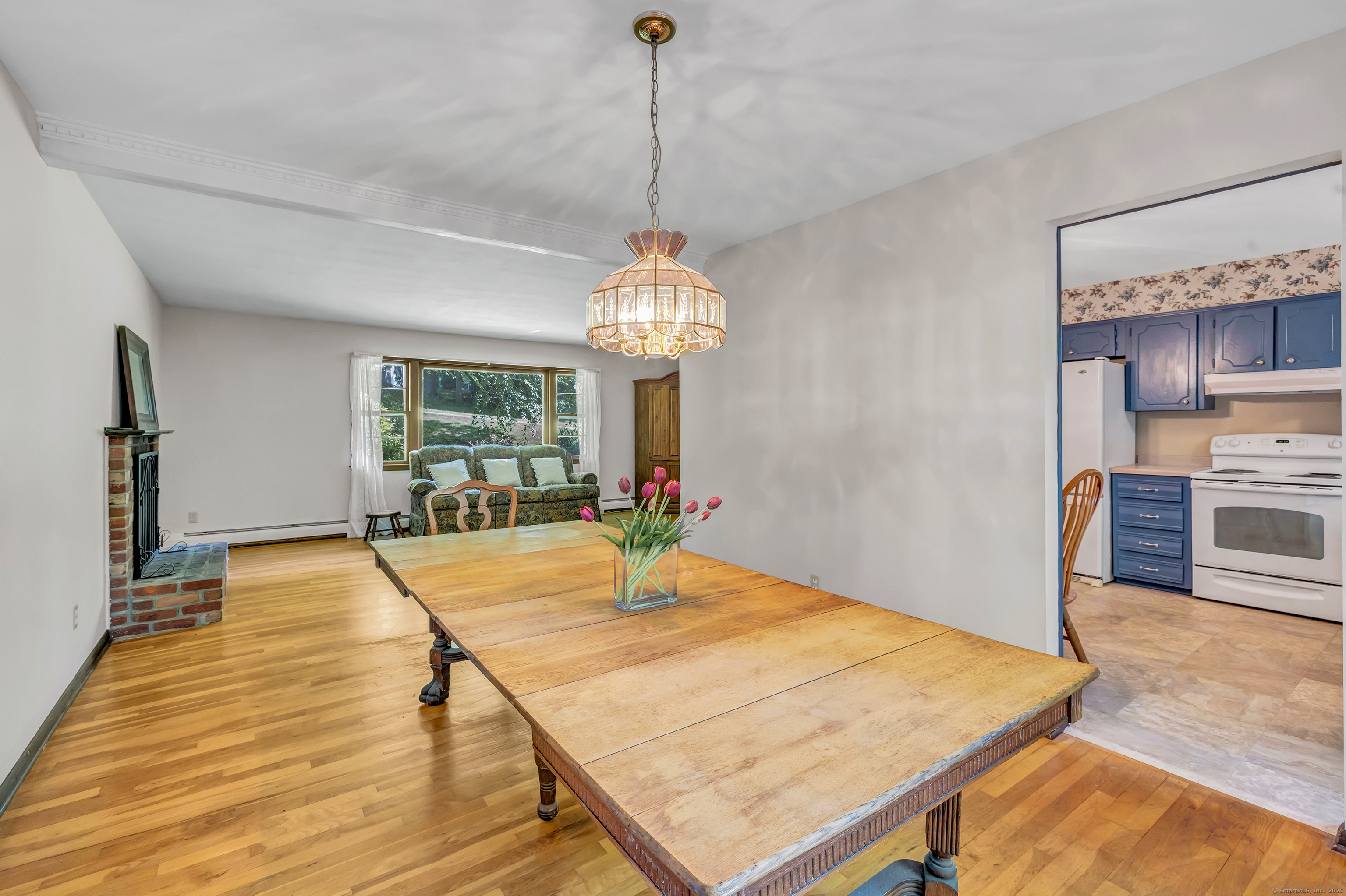 Shelton, Connecticut 06484, United States, 4 Bedrooms Bedrooms, ,2 BathroomsBathrooms,Residential,Coming Soon,163306