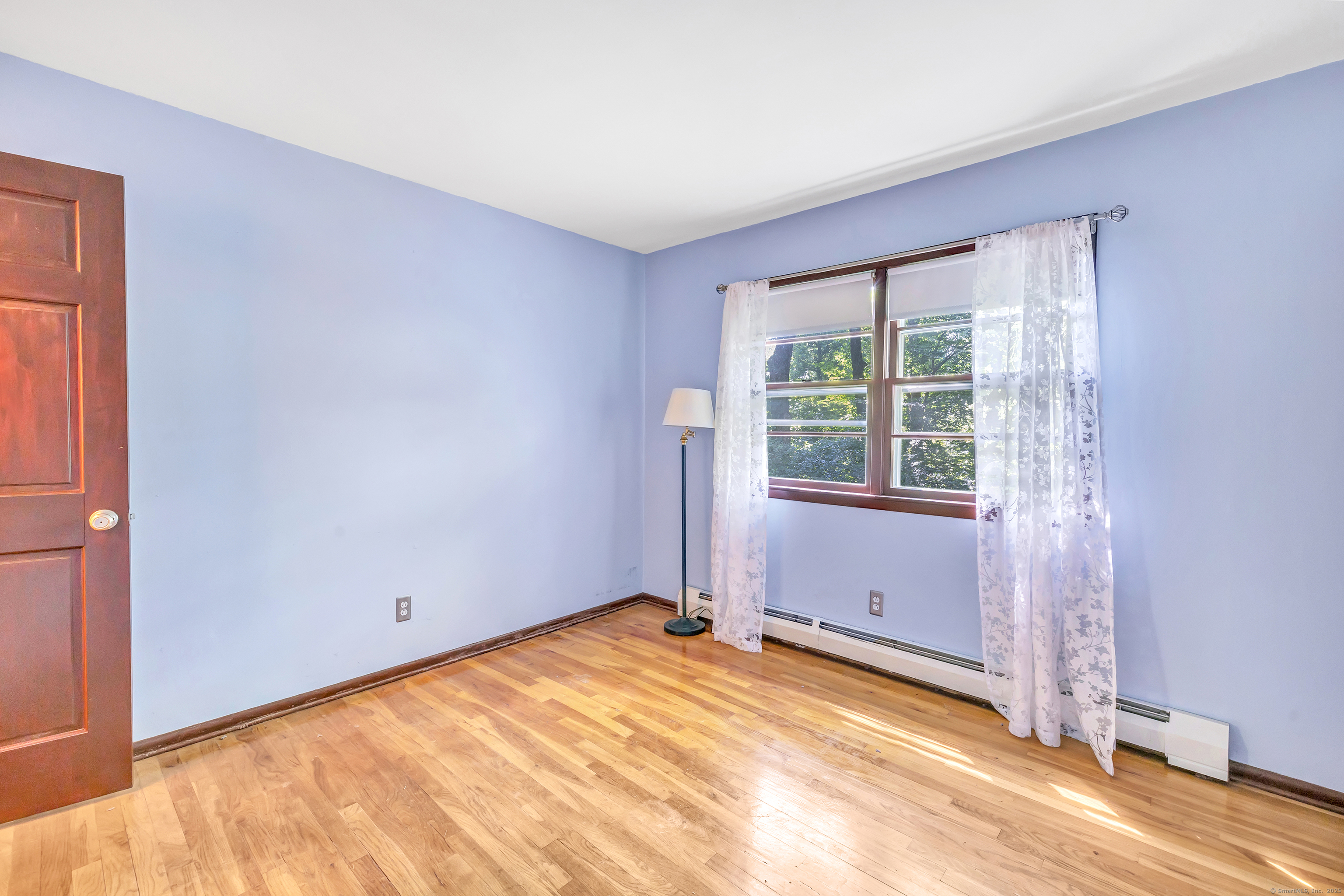 Shelton, Connecticut 06484, United States, 4 Bedrooms Bedrooms, ,2 BathroomsBathrooms,Residential,Coming Soon,163306