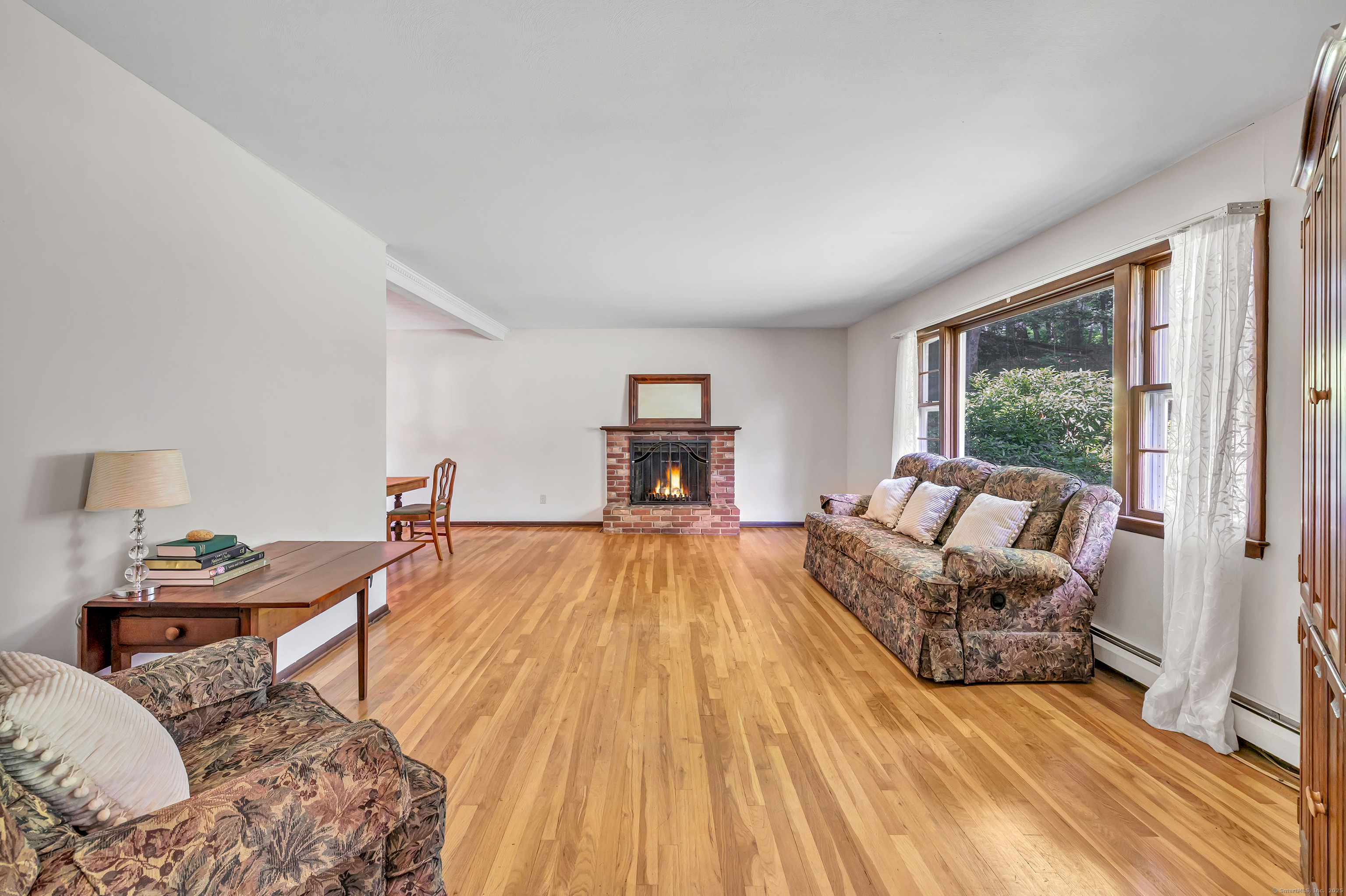 Shelton, Connecticut 06484, United States, 4 Bedrooms Bedrooms, ,2 BathroomsBathrooms,Residential,Coming Soon,163306