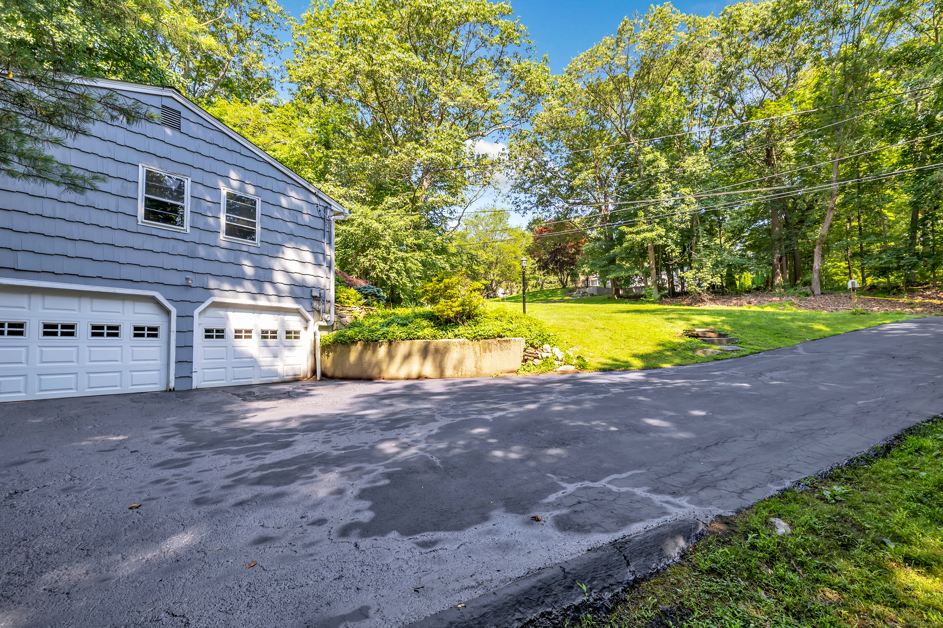 Shelton, Connecticut 06484, United States, 4 Bedrooms Bedrooms, ,2 BathroomsBathrooms,Residential,Coming Soon,163306