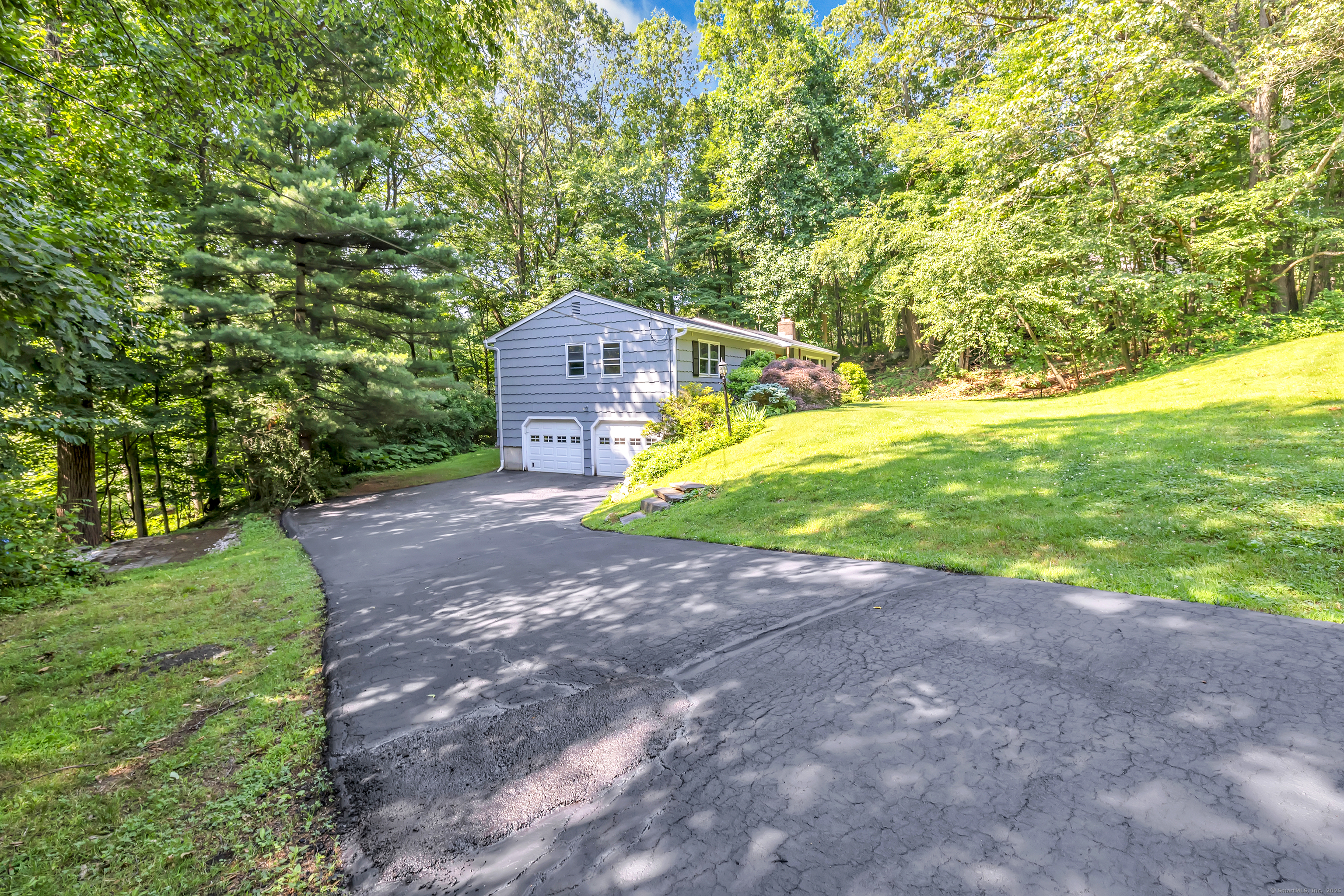 Shelton, Connecticut 06484, United States, 4 Bedrooms Bedrooms, ,2 BathroomsBathrooms,Residential,Coming Soon,163306