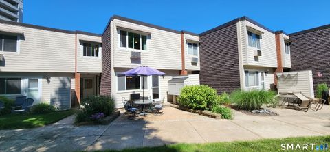 Photo of 111 West Walk #111, West Haven, CT 06516 (MLS # 24182965)