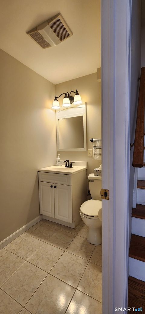 Tiny photo for 111 West Walk #111, West Haven, CT 06516 (MLS # 24182965)